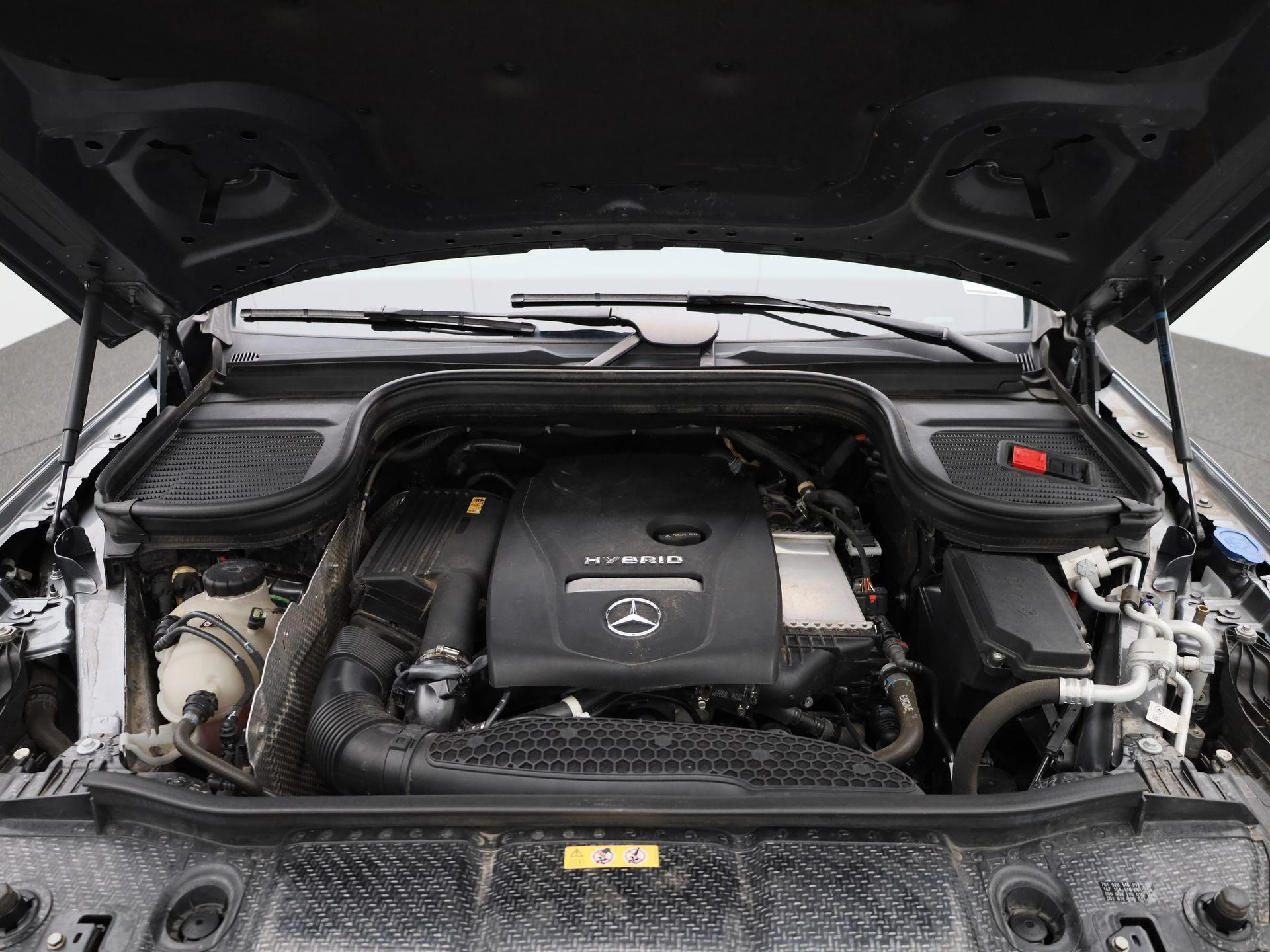 Mercedes-Benz-GLE-image-53