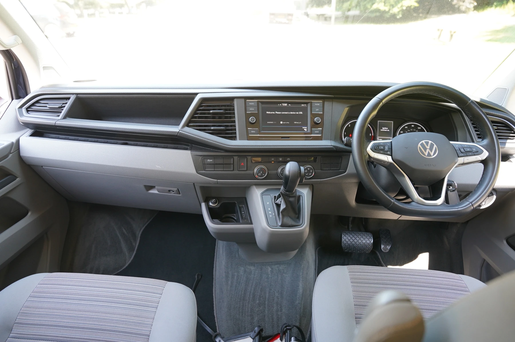 Volkswagen-California-image-24