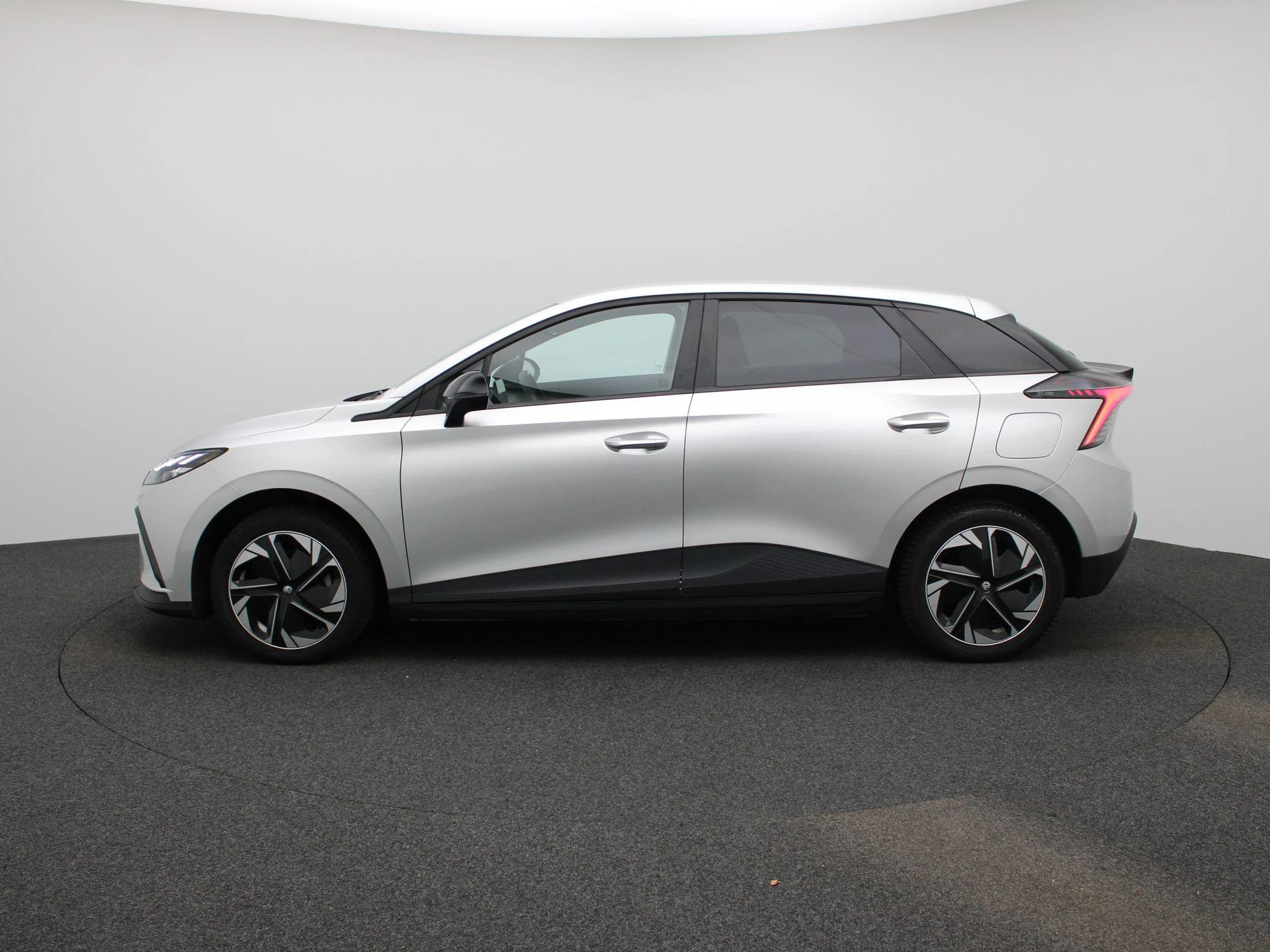 MG-MG4 EV-image-3