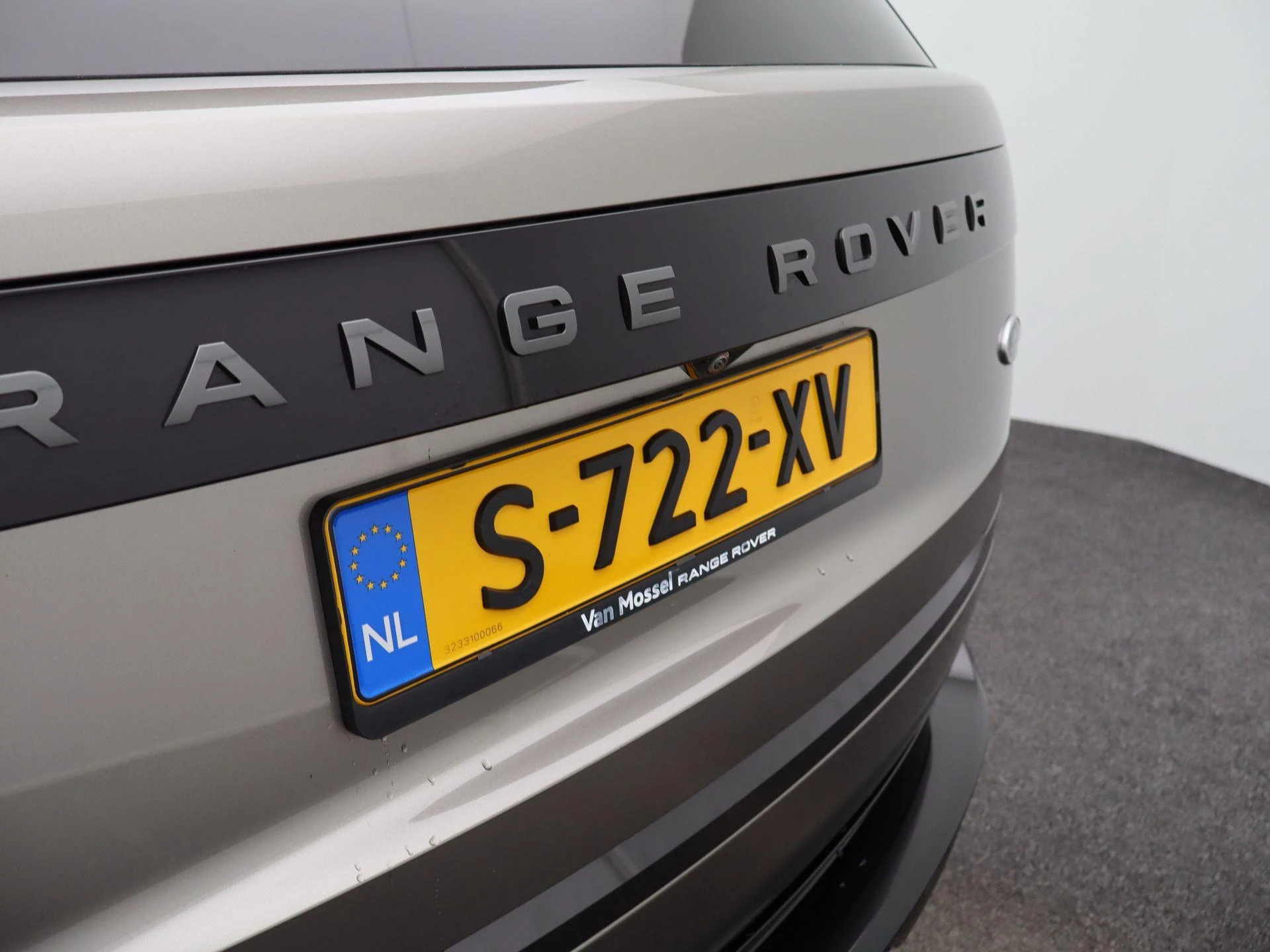 Land Rover-Range Rover-image-45