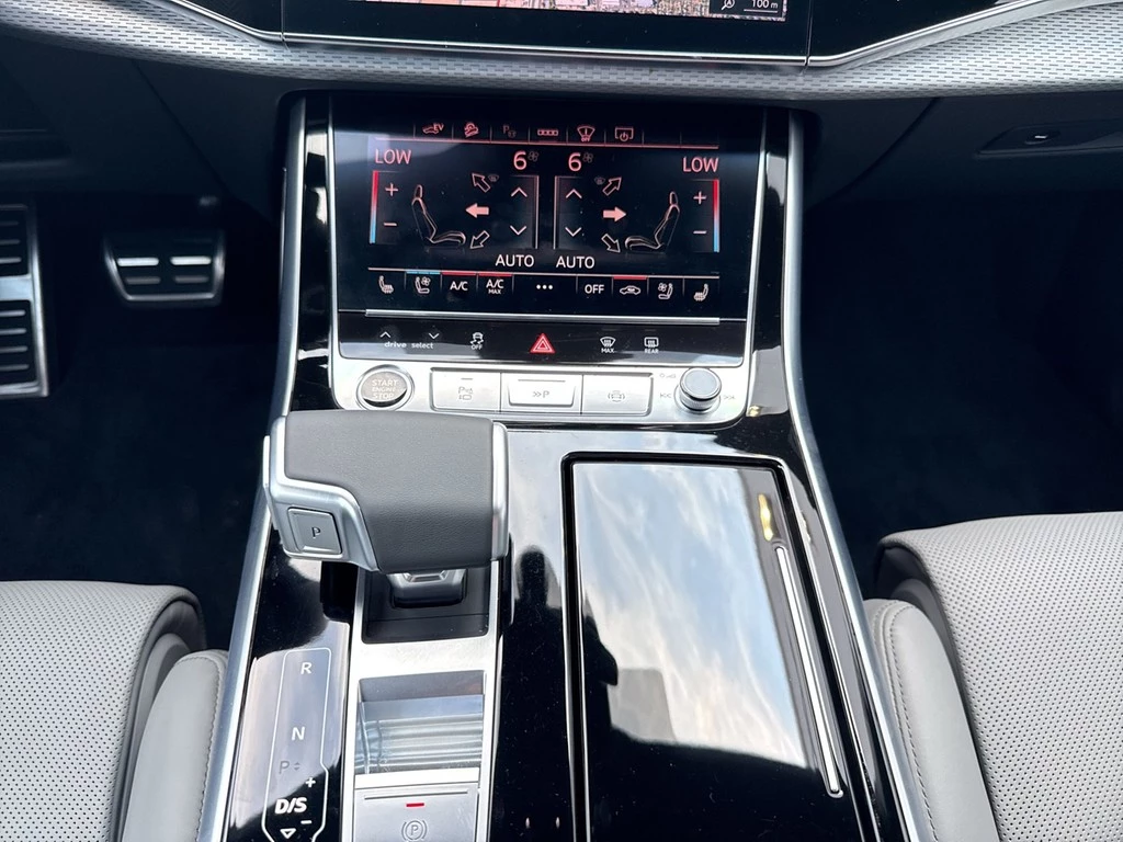 Audi Q8 SUV S line TFSI e quattro 360 kW tiptronic *SOH100%*