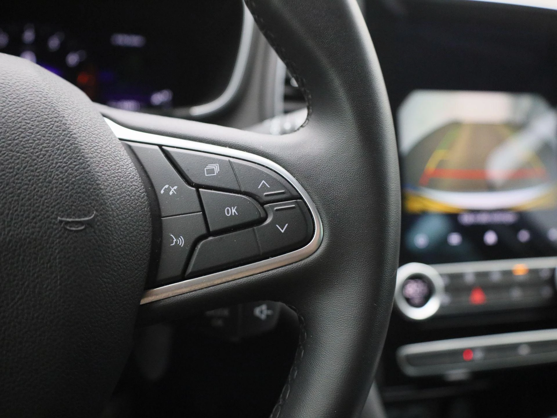 Renault-Mégane Estate-image-19