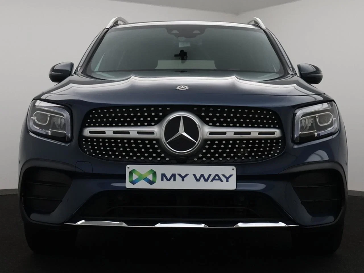 Mercedes-Benz-GLB-image-21