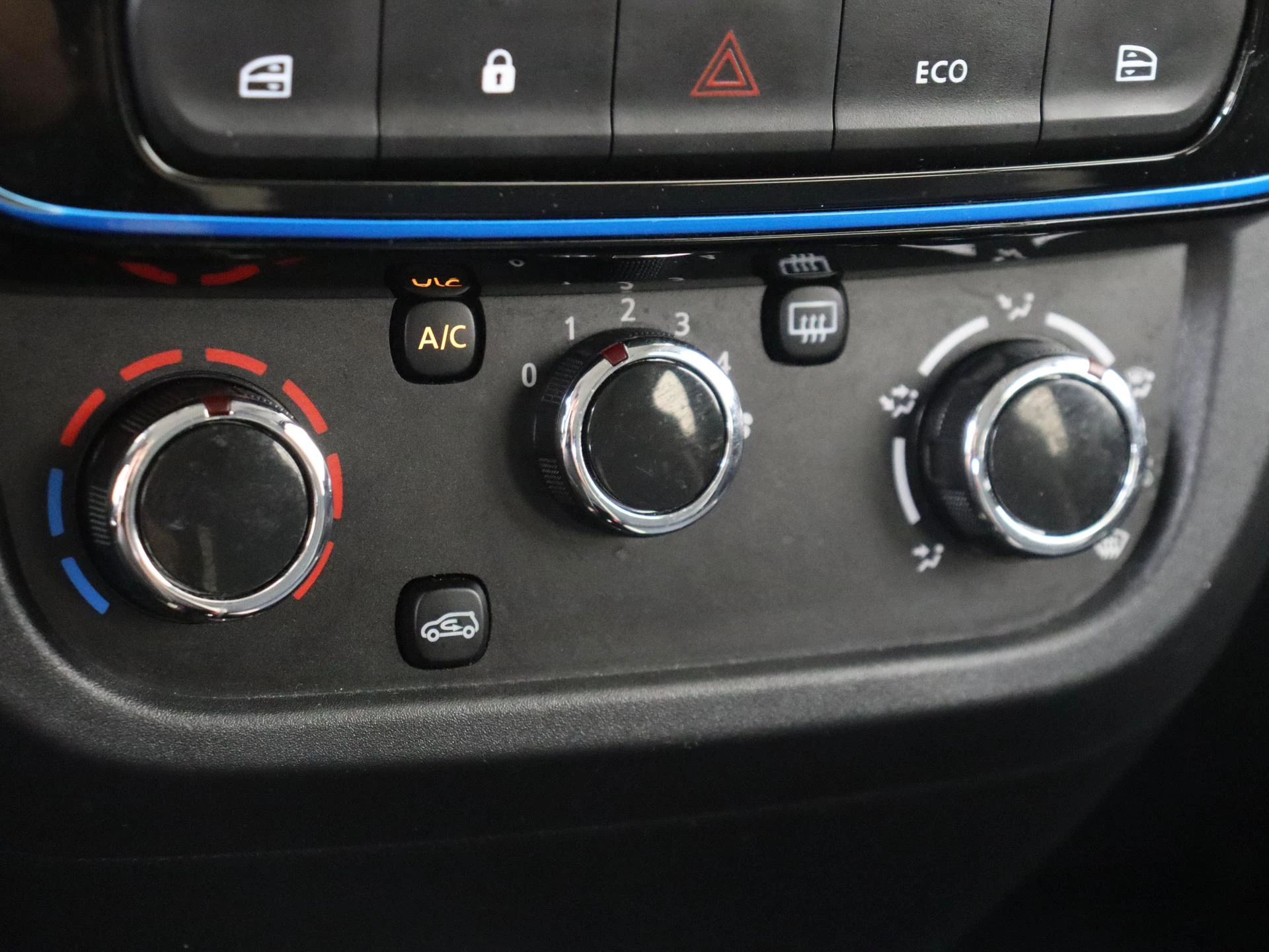 Dacia-Spring-image-19