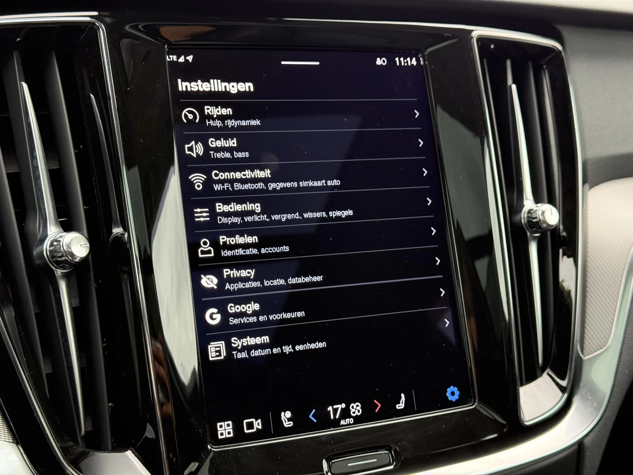 Volvo-V60-image-21