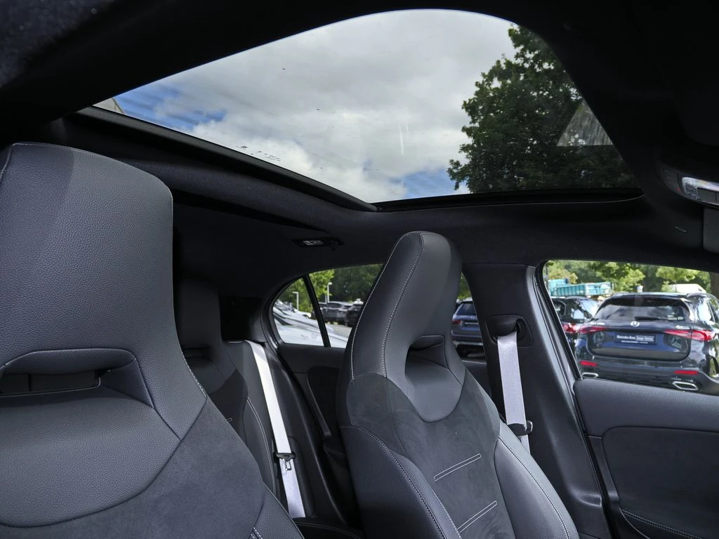 Mercedes-Benz-A-Klasse 200-image-13