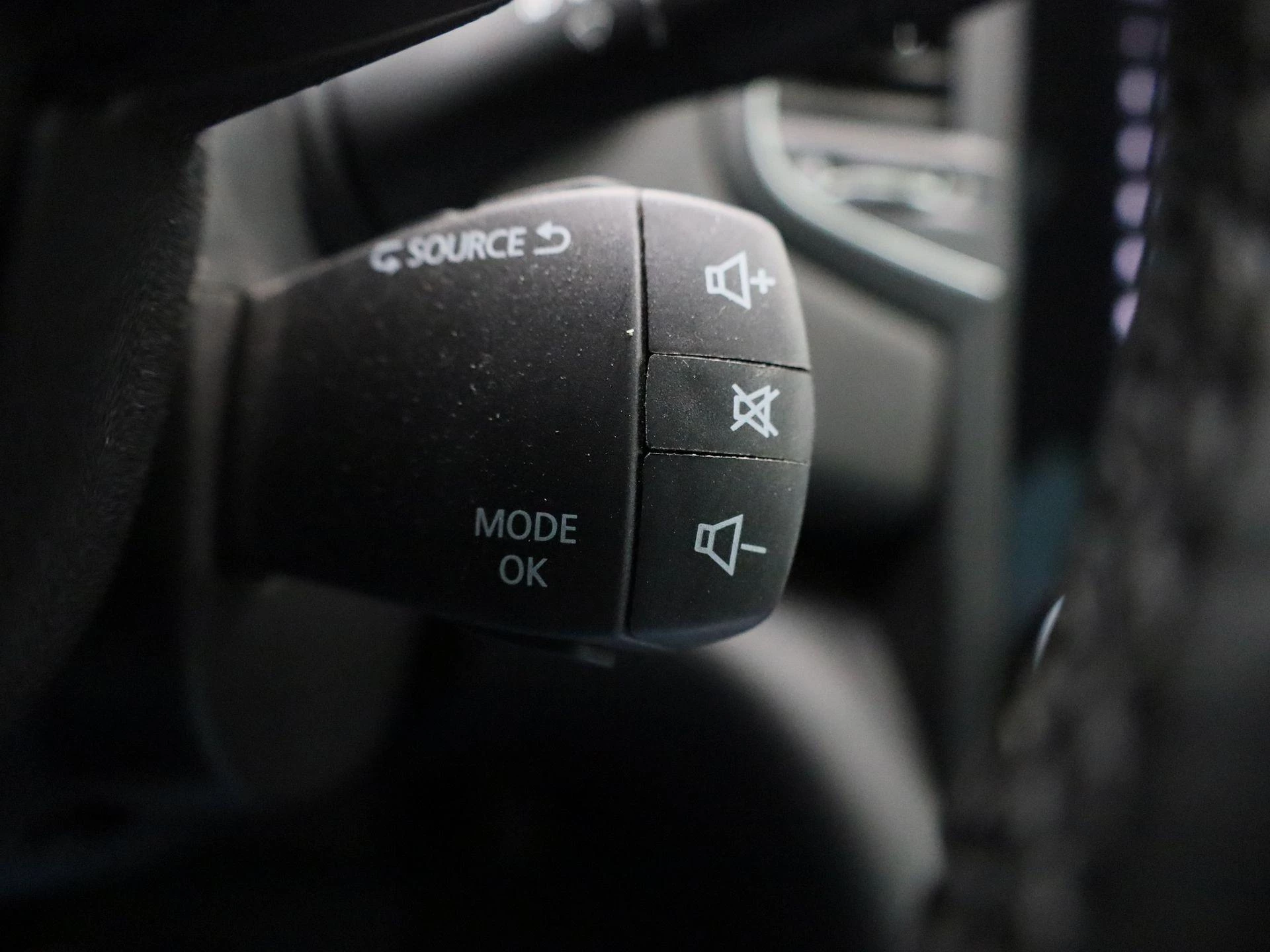Renault-Megane E-Tech-image-26