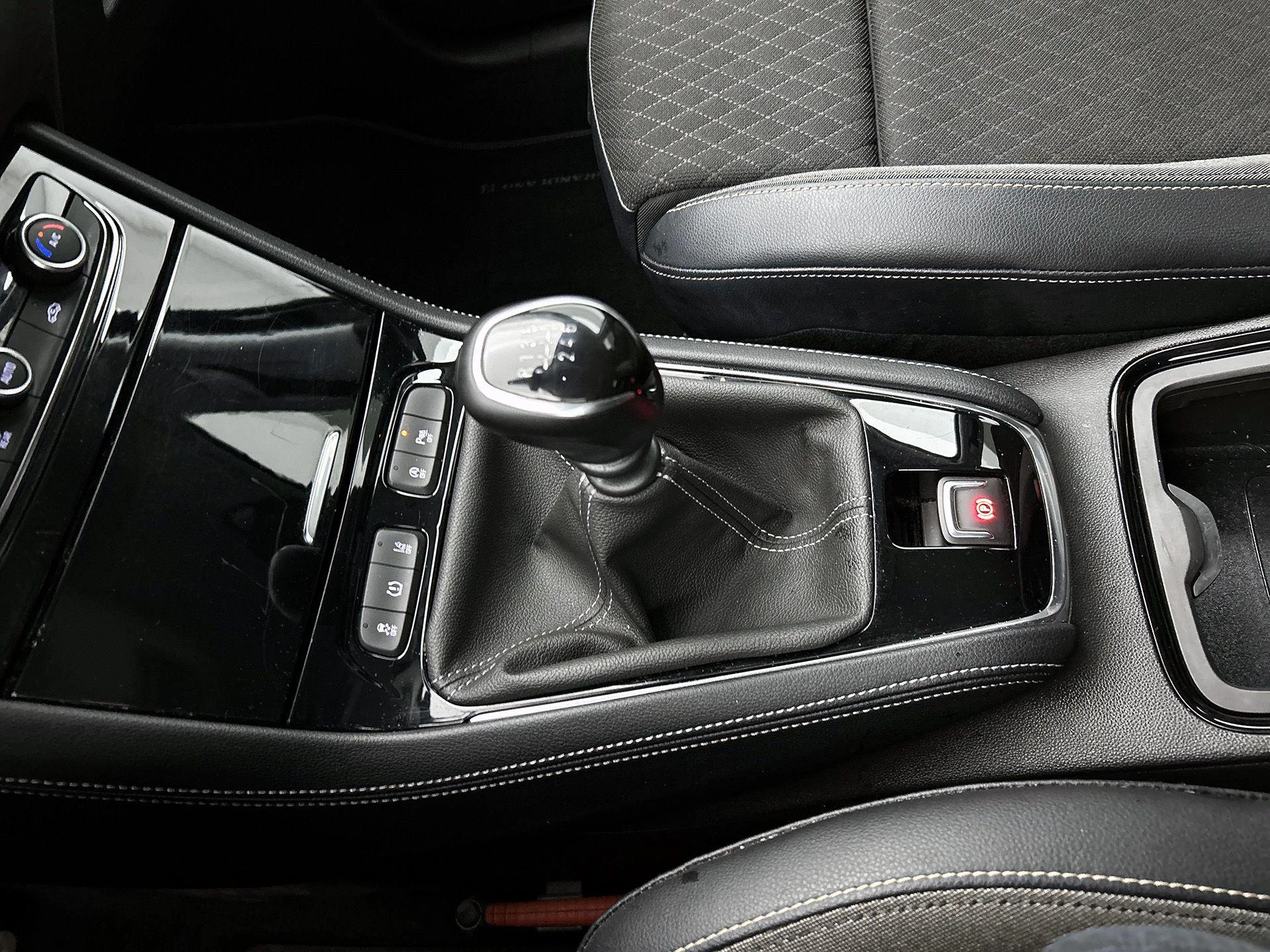 Opel-Grandland X-image-19