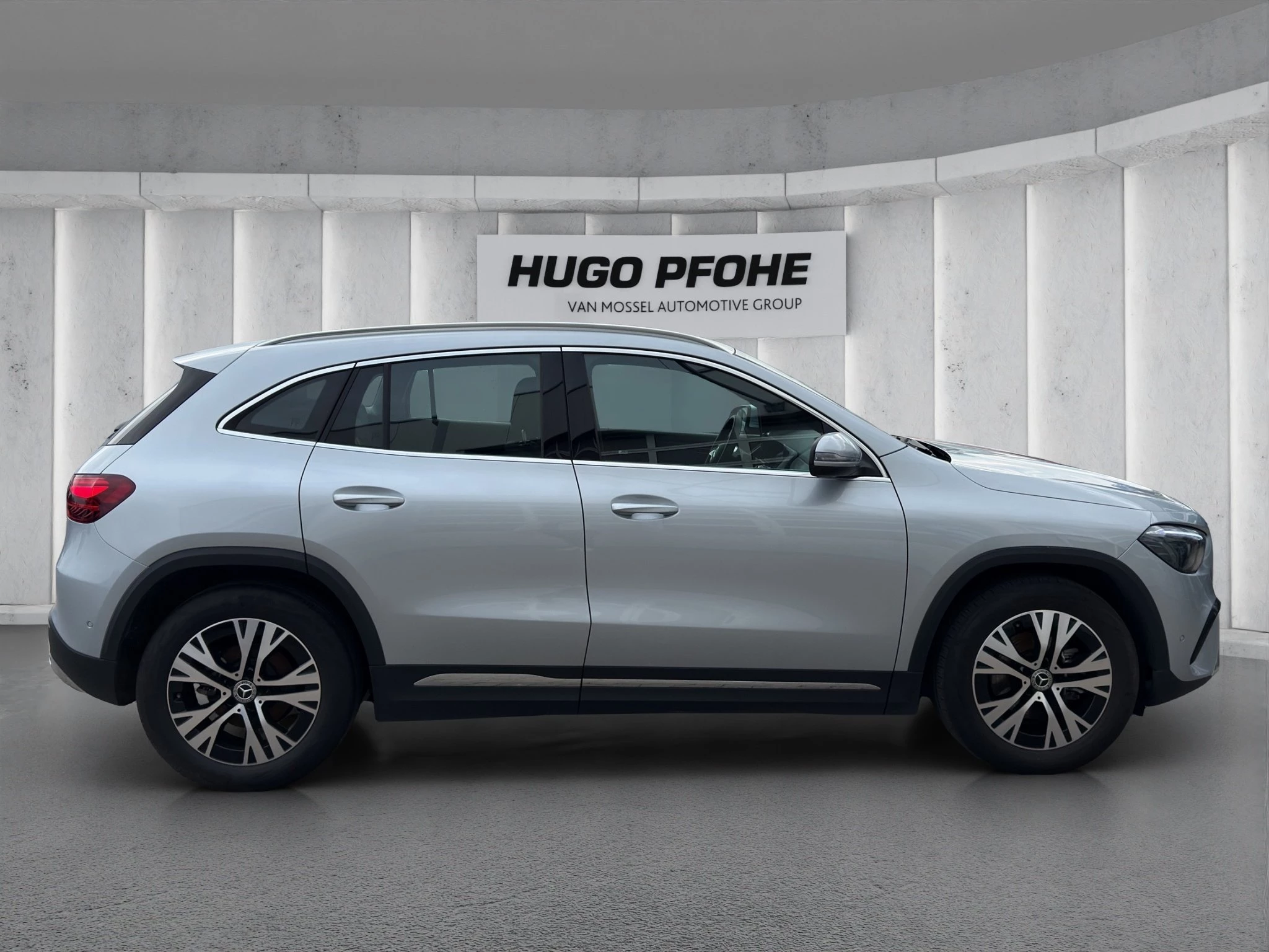 Mercedes-Benz-GLA-image-5
