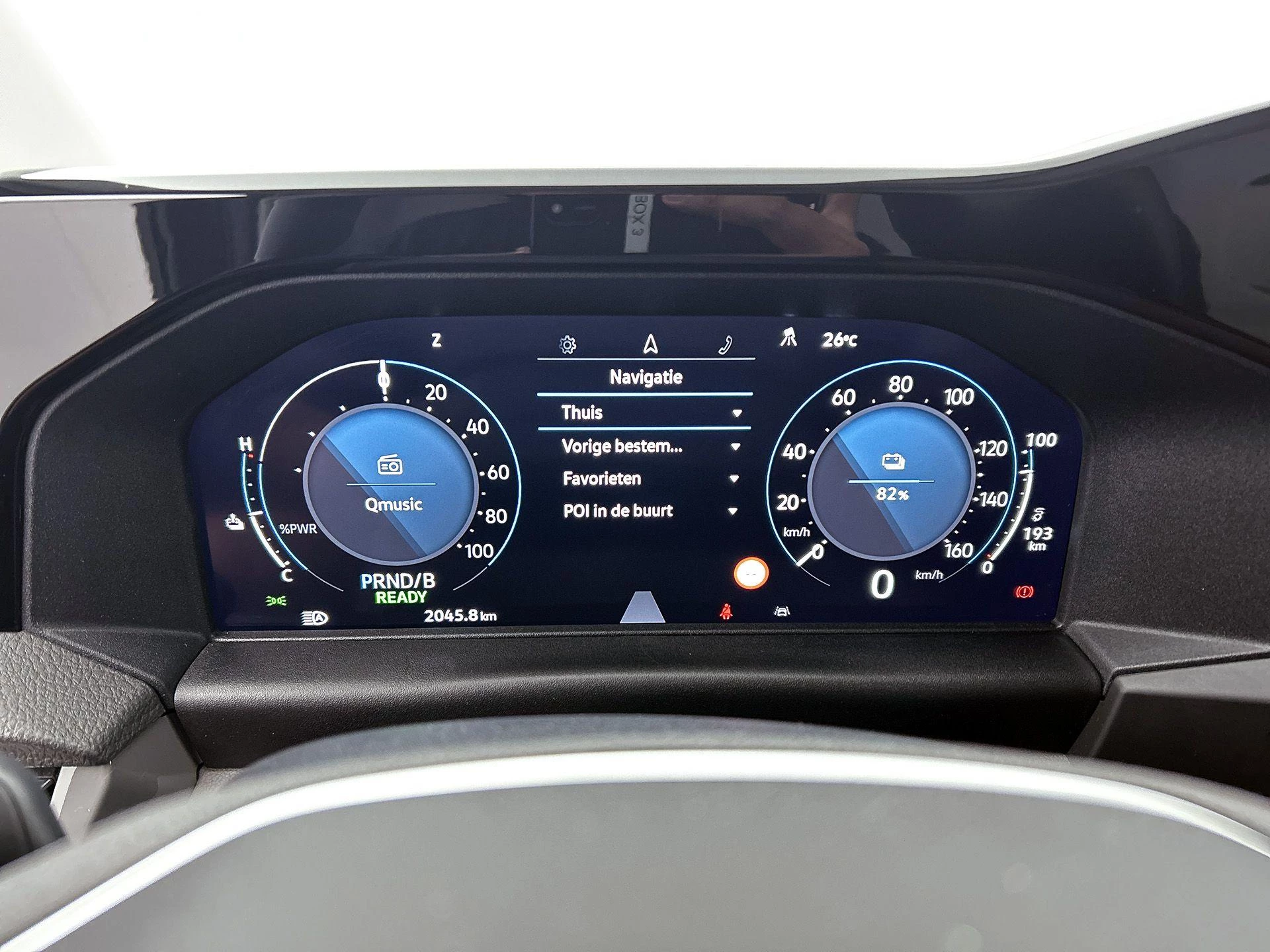 Volkswagen-e-Transporter-image-13