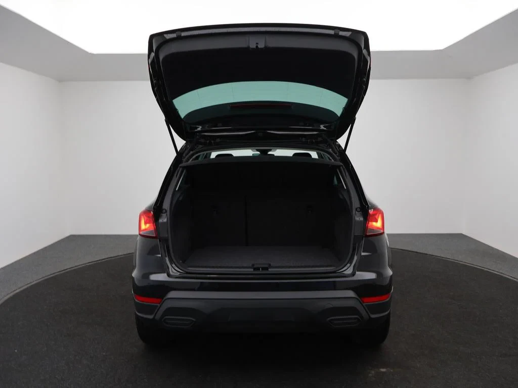 SEAT-Arona-image-14