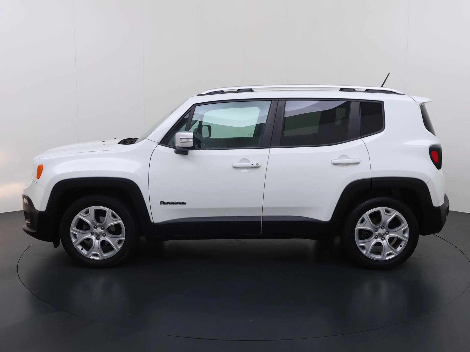 Jeep-Renegade-image-1