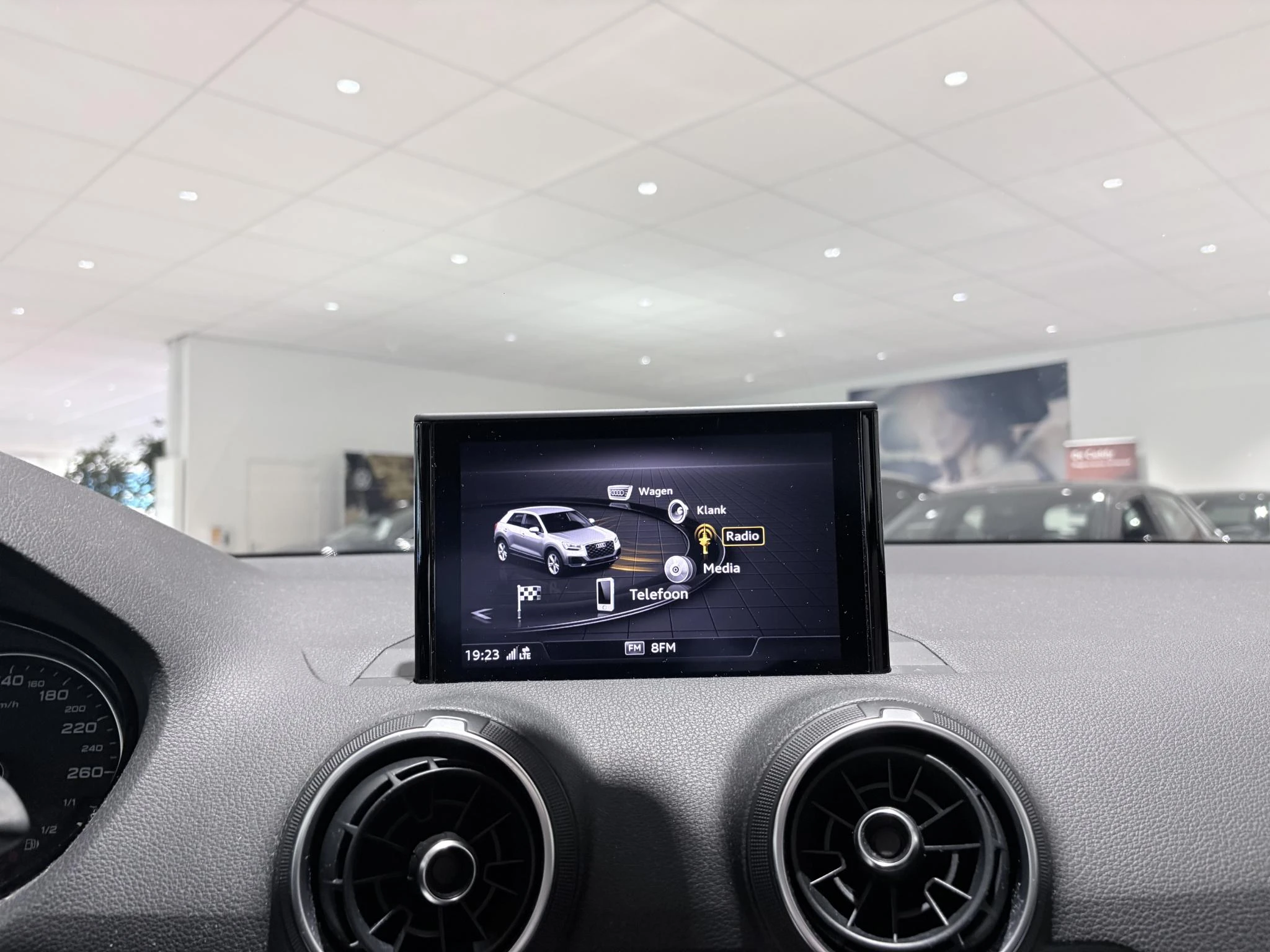 Audi-Q2-image-16