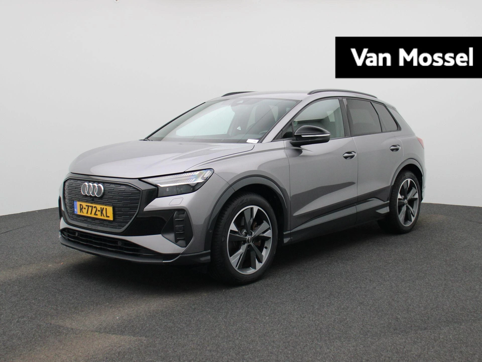 Audi-Q4 e-tron-image-0