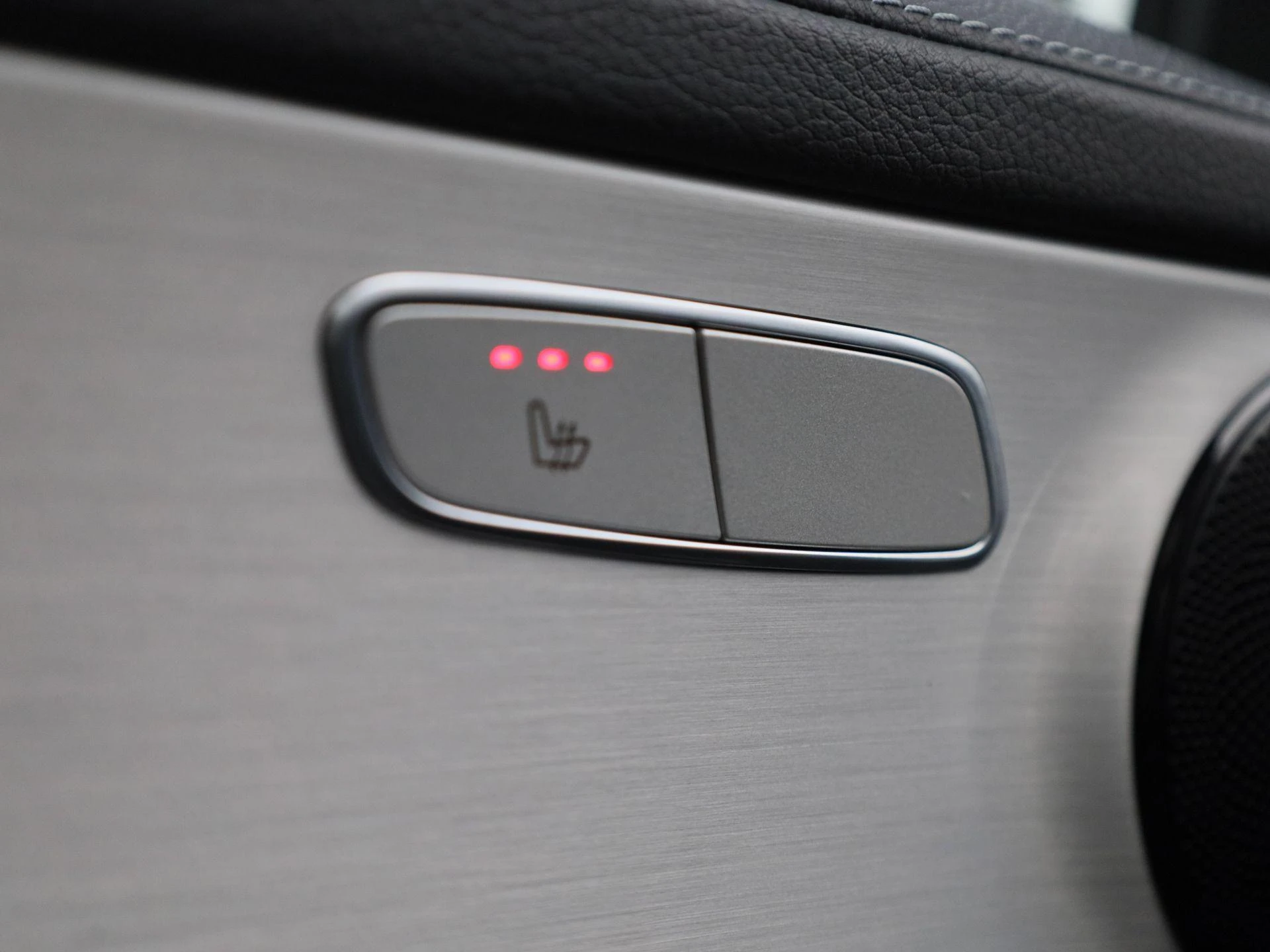 Mercedes-Benz-GLC-image-29