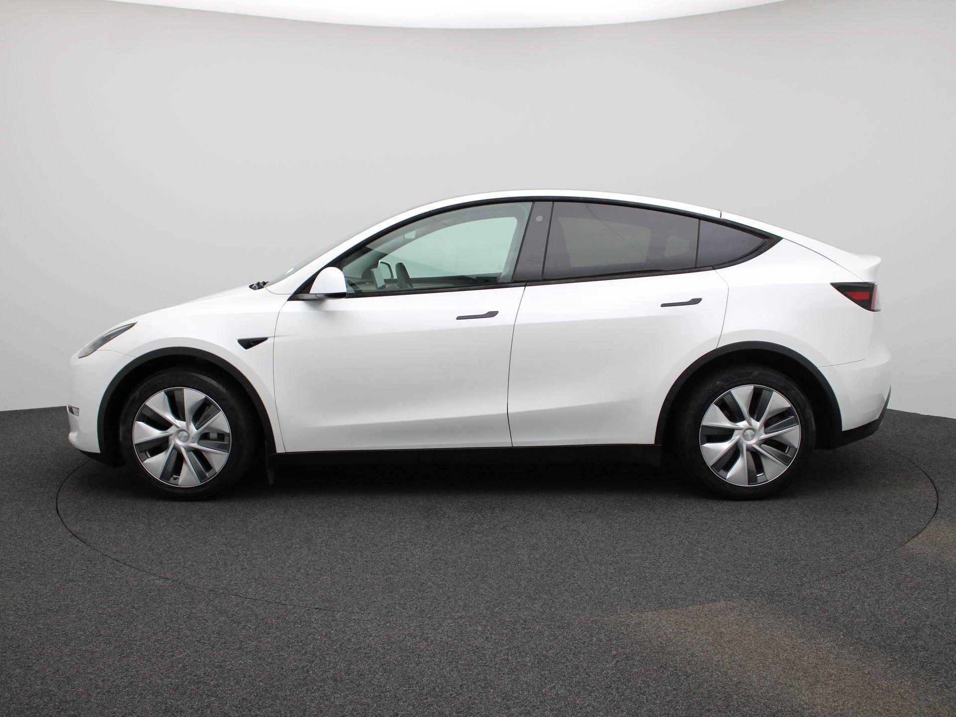Tesla-Model Y-image-3