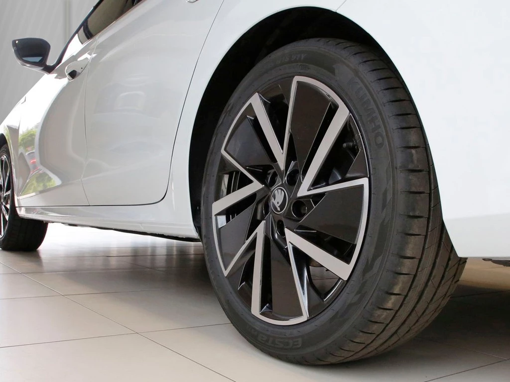 Škoda Octavia Combi Sportline 2.0 TDI UPE 54.330 AHK