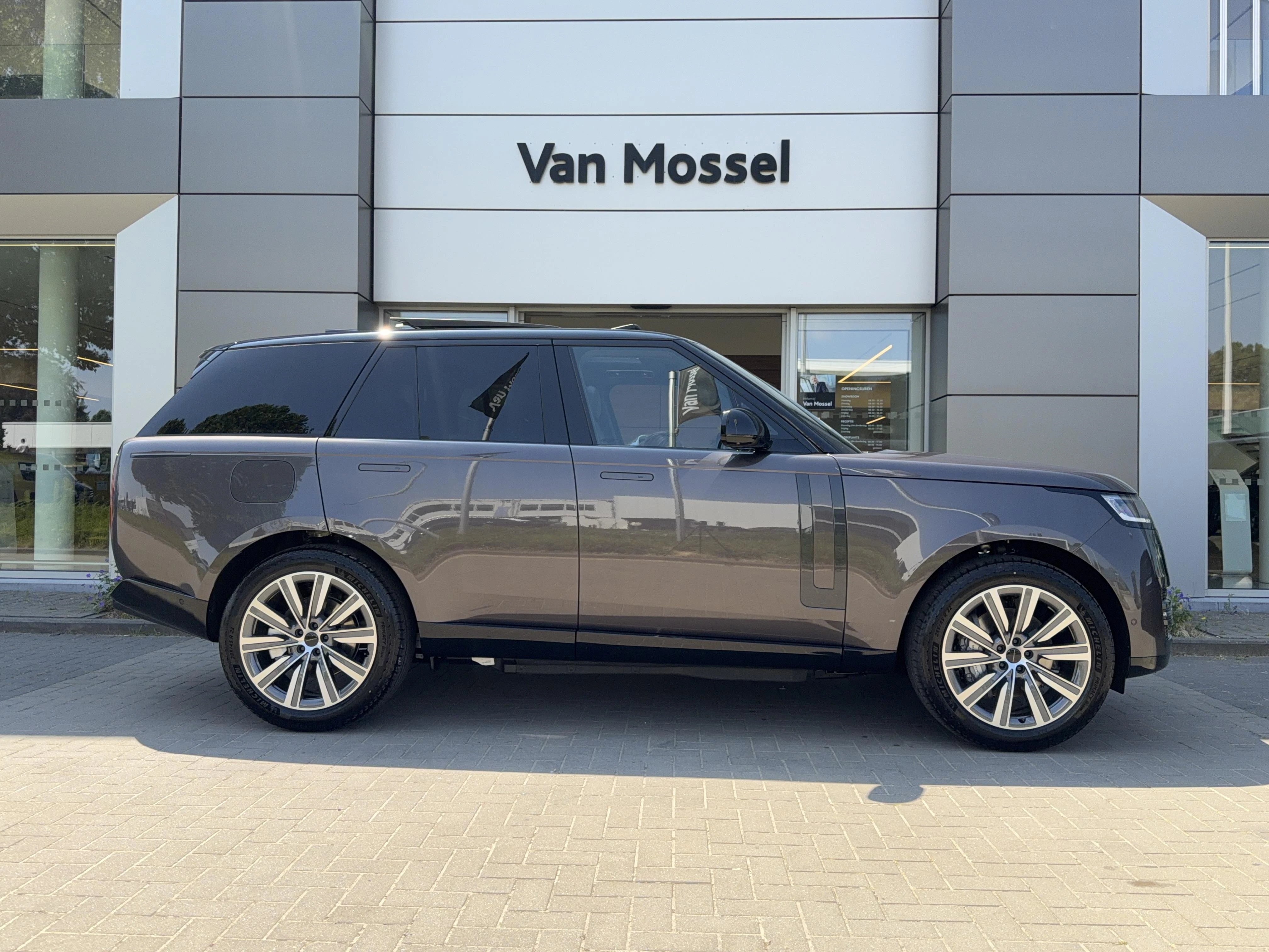 Land Rover Range Rover SWB P460e HSE AWD Auto. 26MY