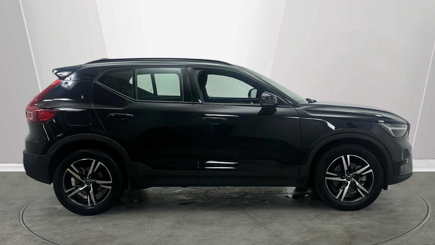 Volvo-XC40-image-2