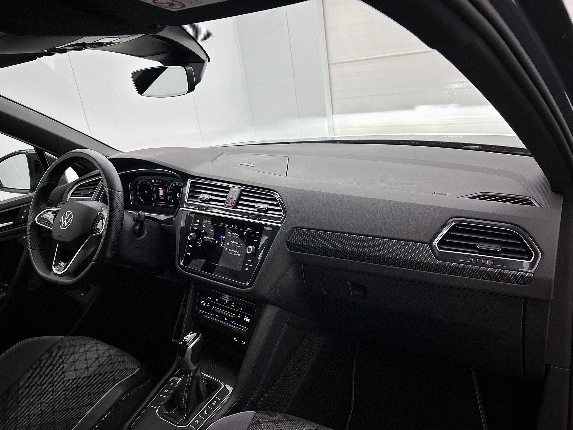 Volkswagen Tiguan 1.5 TSI R-Line Business+ | 150 PK |