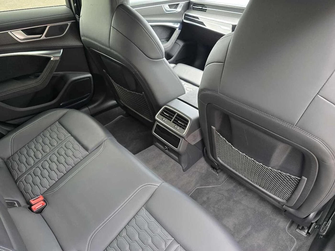 Audi-RS6-image-38