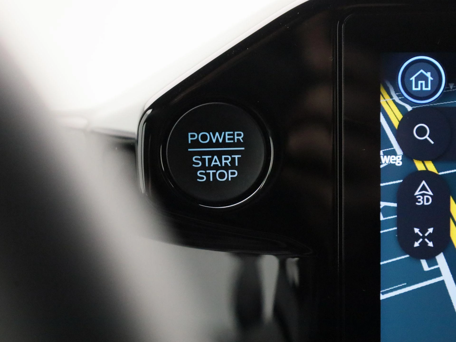 Ford-Transit Custom-image-16