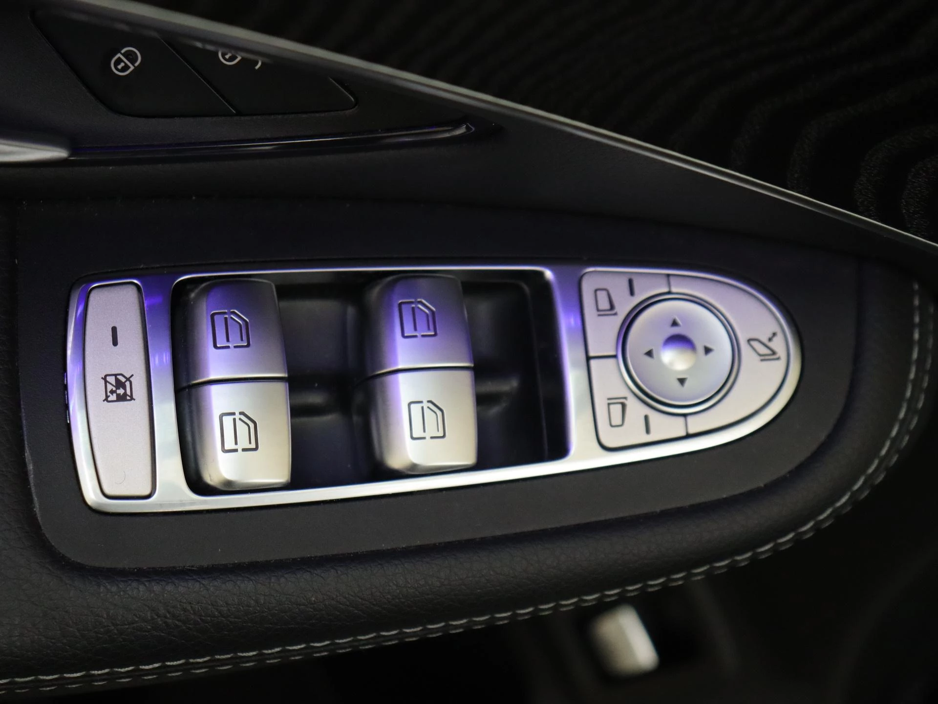 Mercedes-Benz GLC 300e 4MATIC Premium Plus