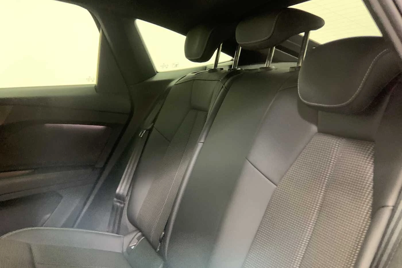 Audi-Q4 Sportback e-tron-image-9