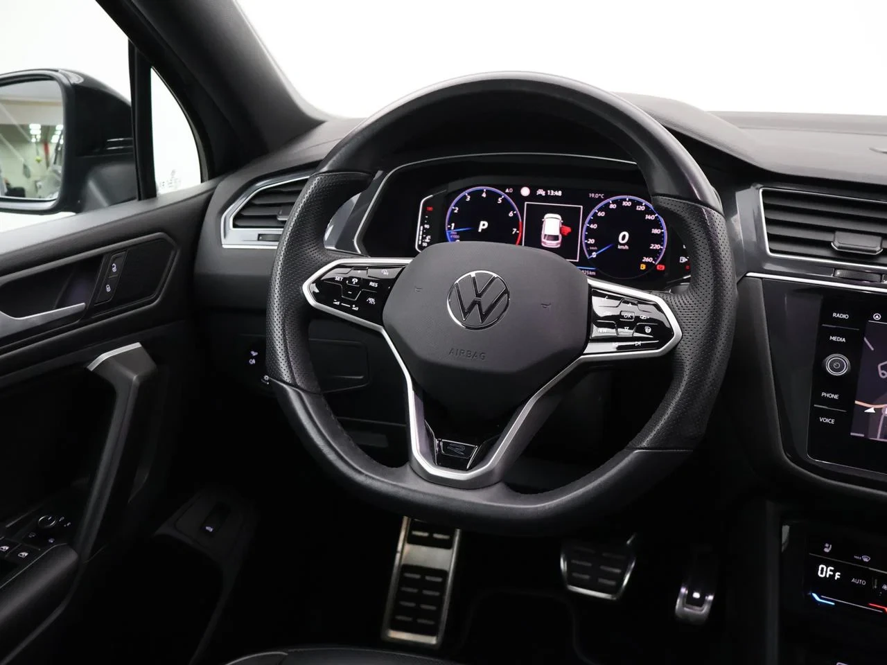 Volkswagen-Tiguan Allspace-image-13