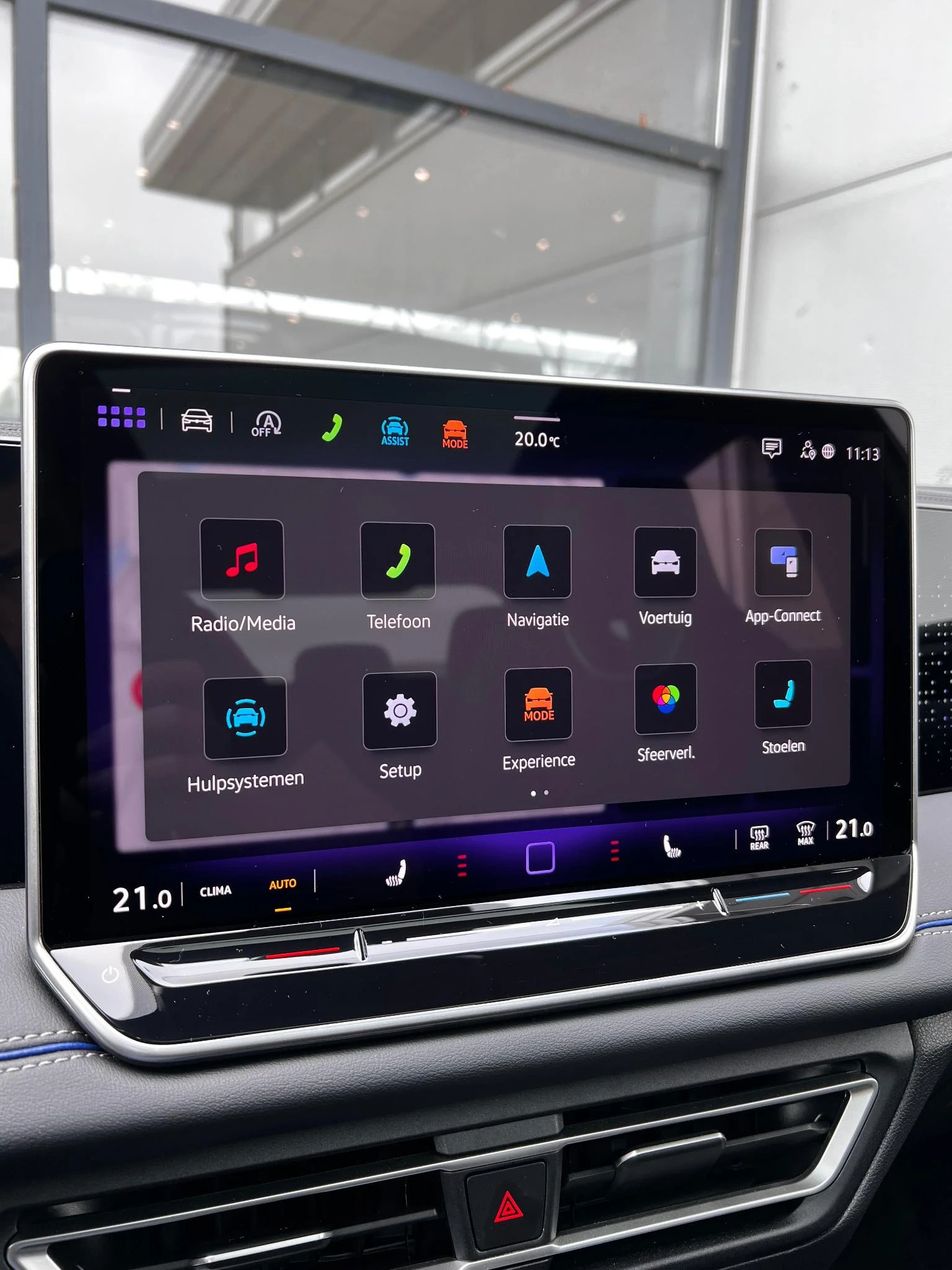 Volkswagen-Tiguan-image-26