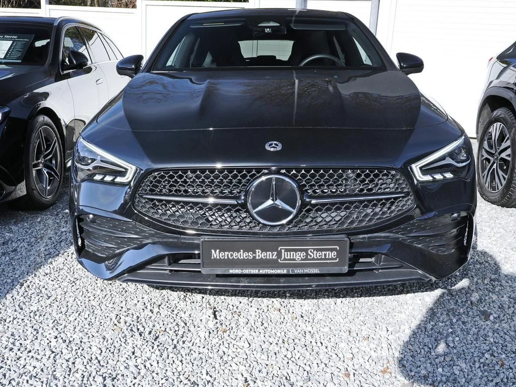Mercedes-Benz-CLA 200 d-image-3