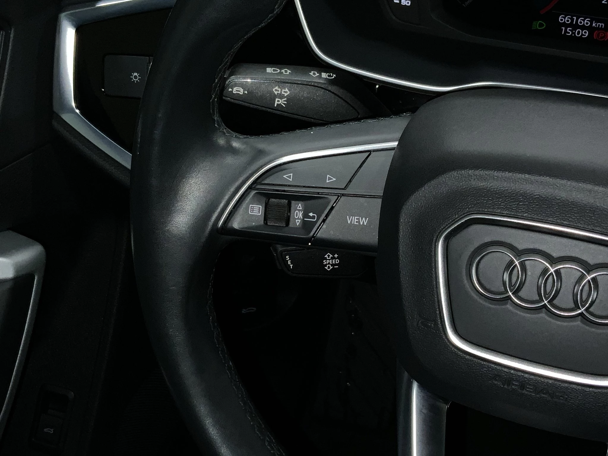 Audi Q3 Aut*NAVI*GRA*LM*PDC