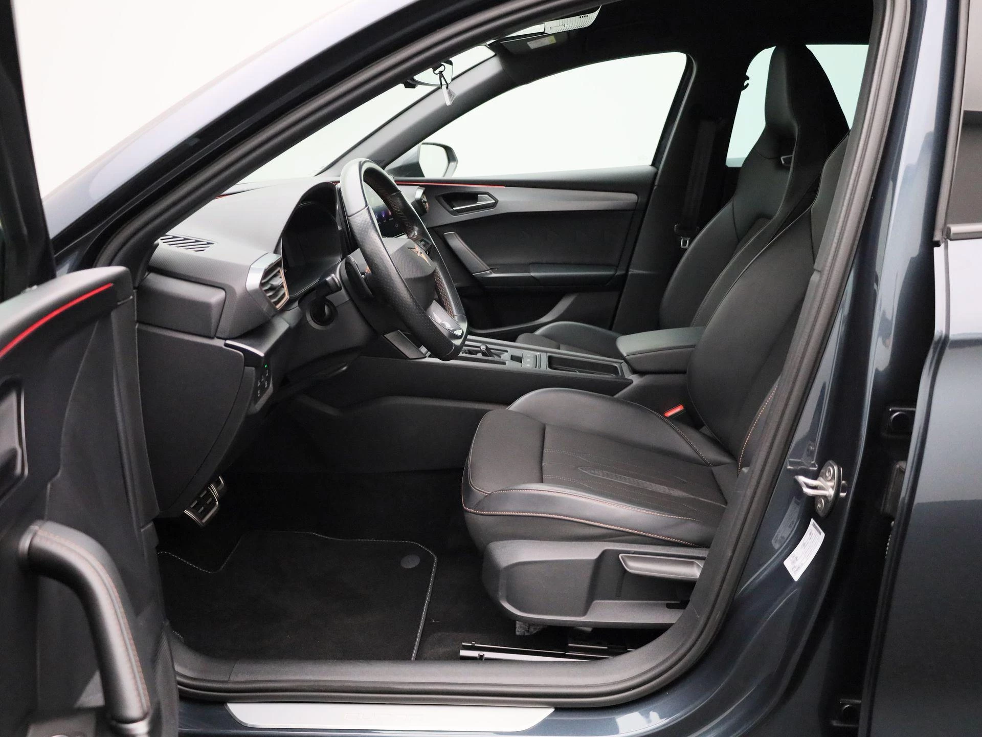 CUPRA Leon 1.4 e-Hybrid VZ Business