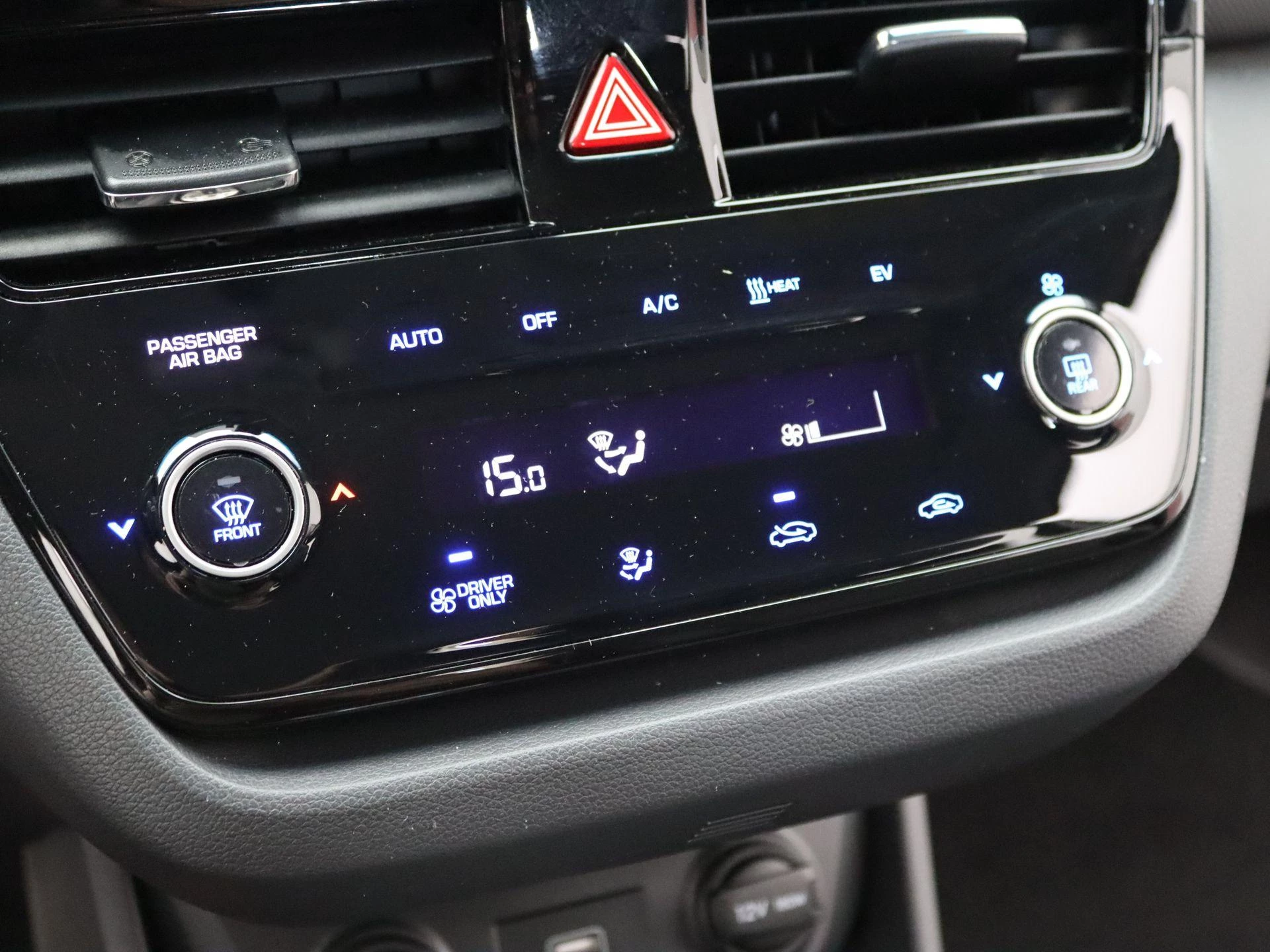 Hyundai-IONIQ-image-17