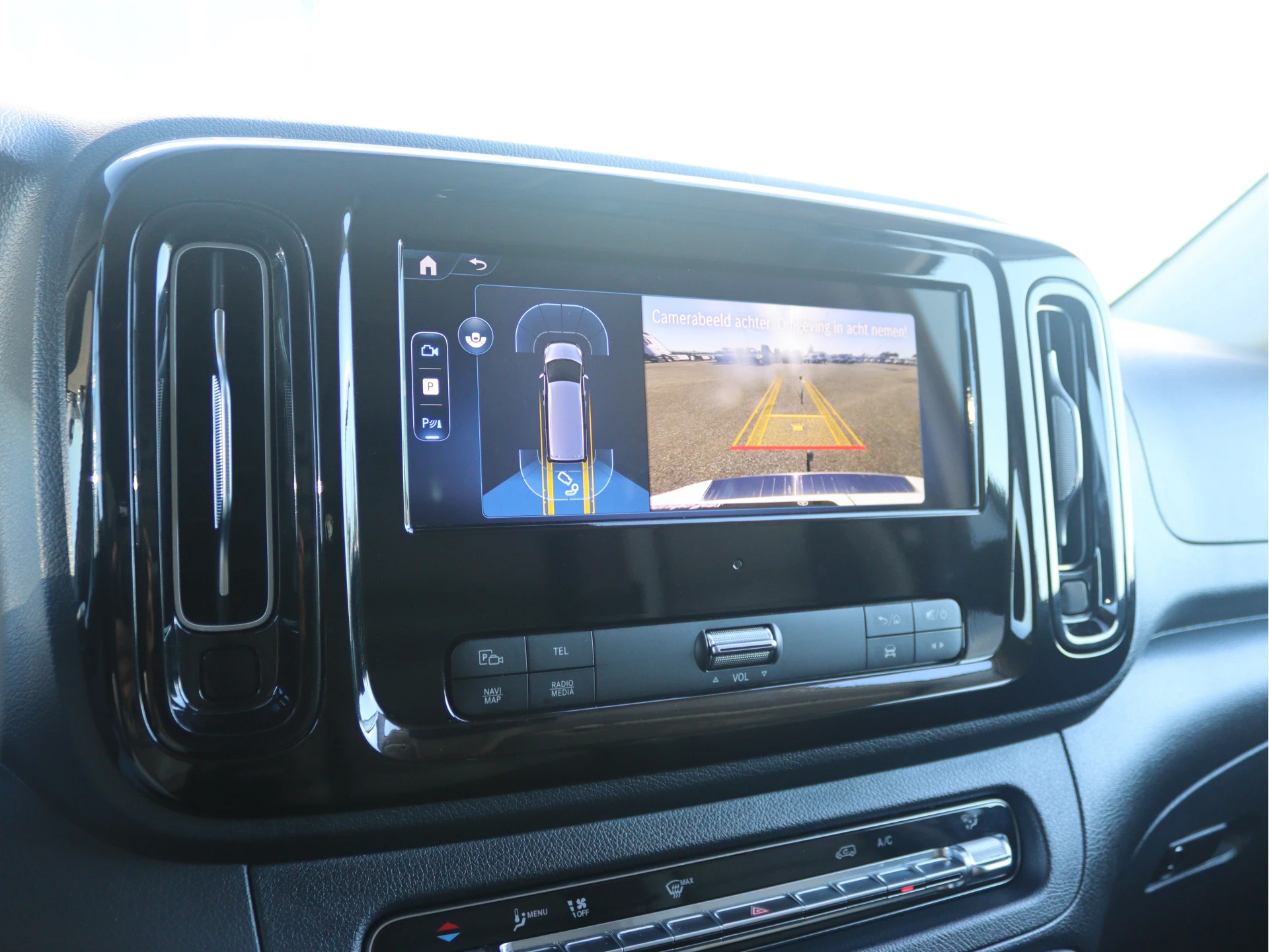 Mercedes-Benz-Vito-image-9