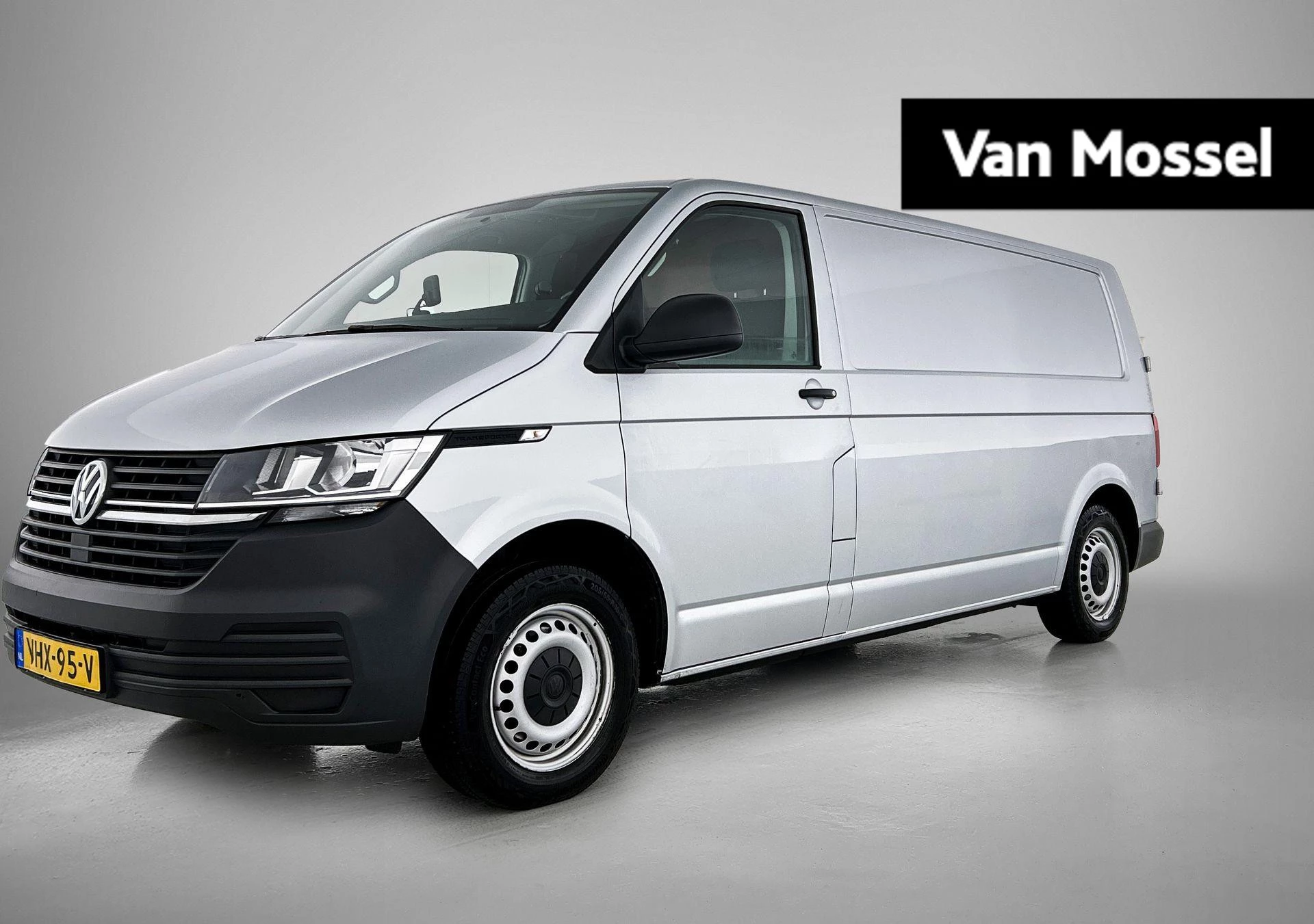 Volkswagen-Transporter-image-0