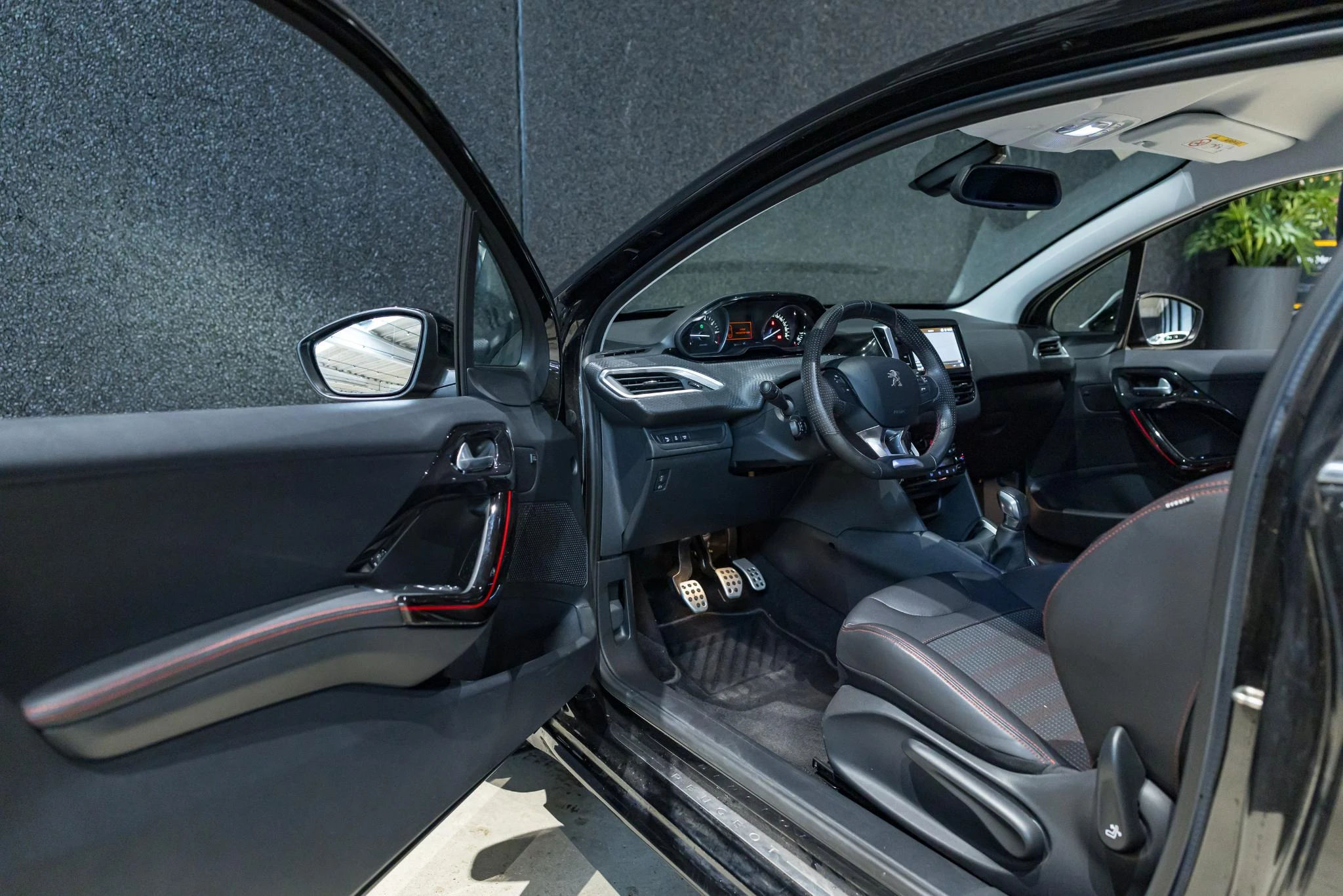 Peugeot-208-image-7