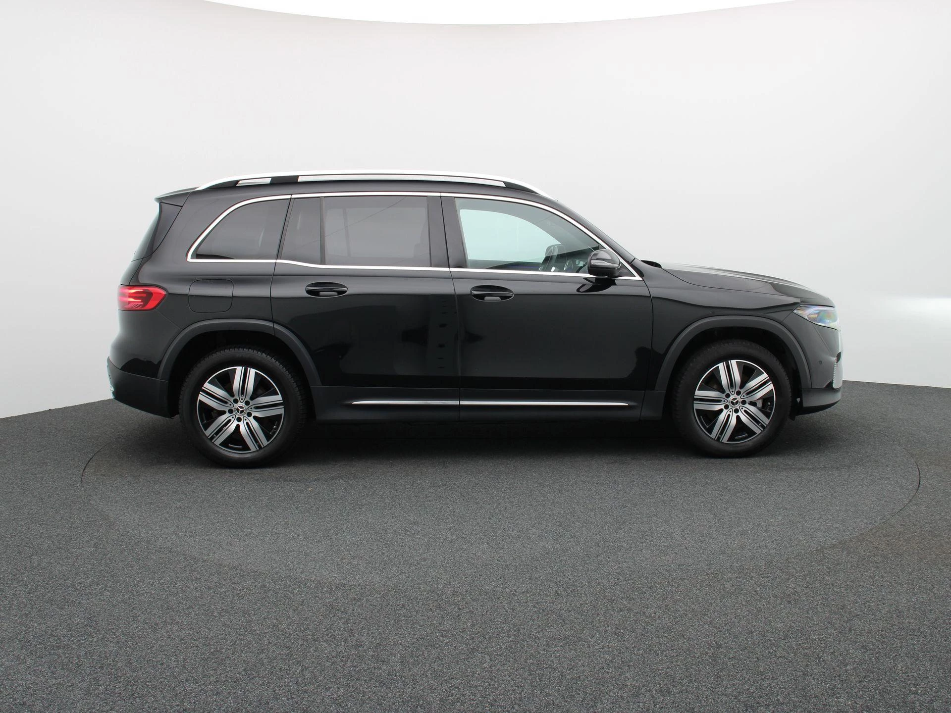 Mercedes-Benz EQB 250+ Luxury Line + 7 ZITPLAATSEN + CARPLAY +