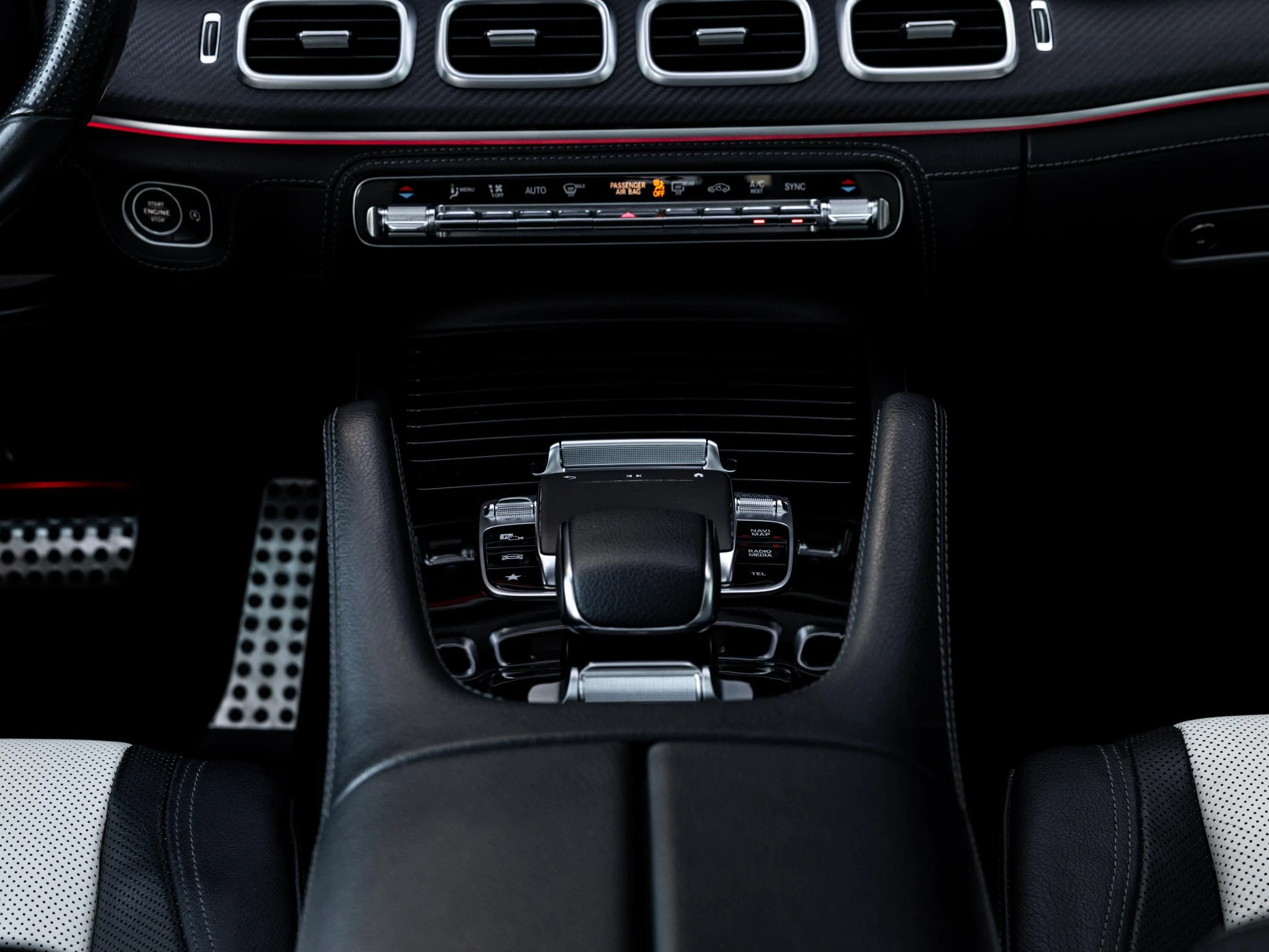 Mercedes-Benz-GLE-image-38
