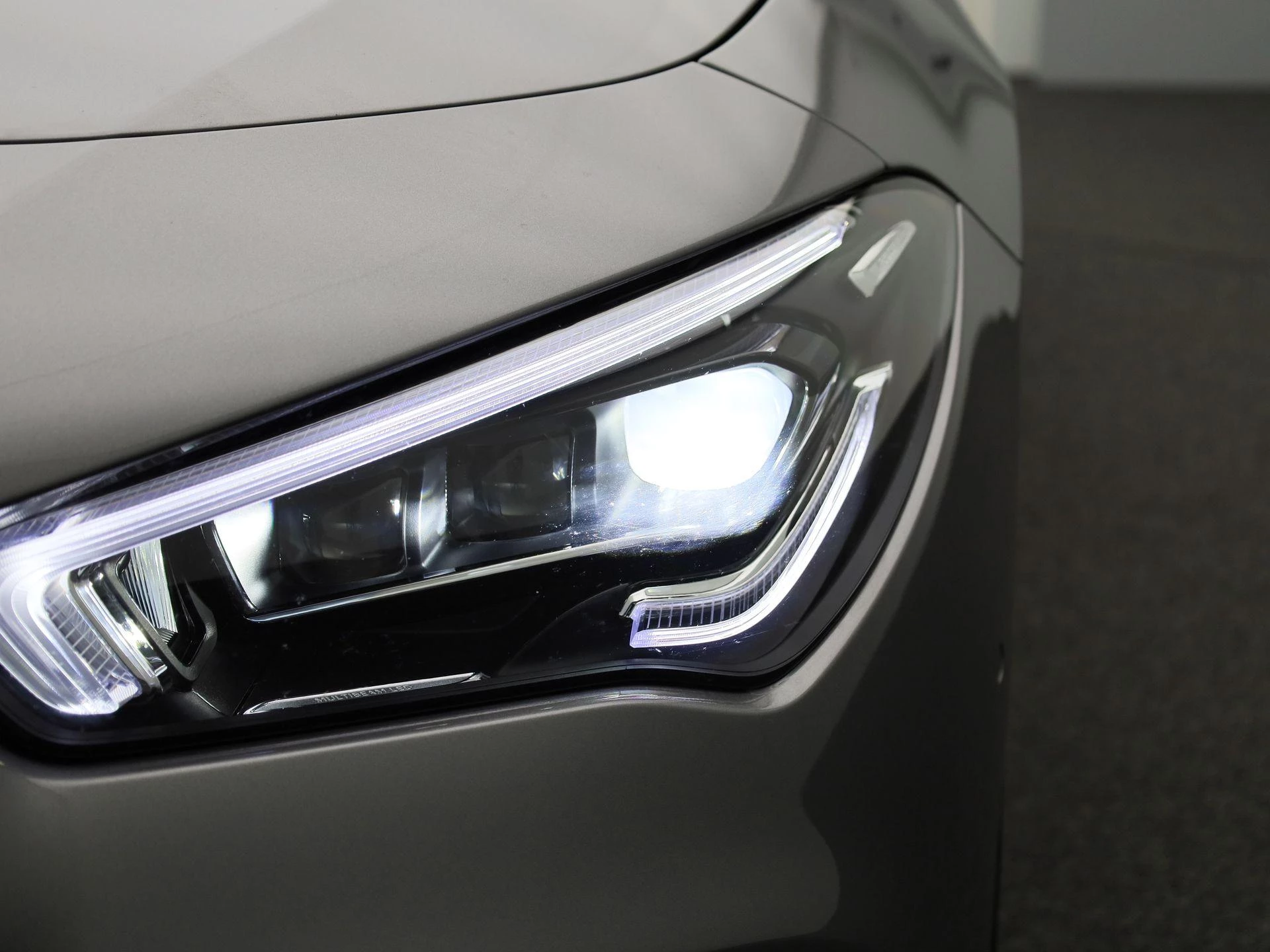 Mercedes-Benz-CLA-image-12