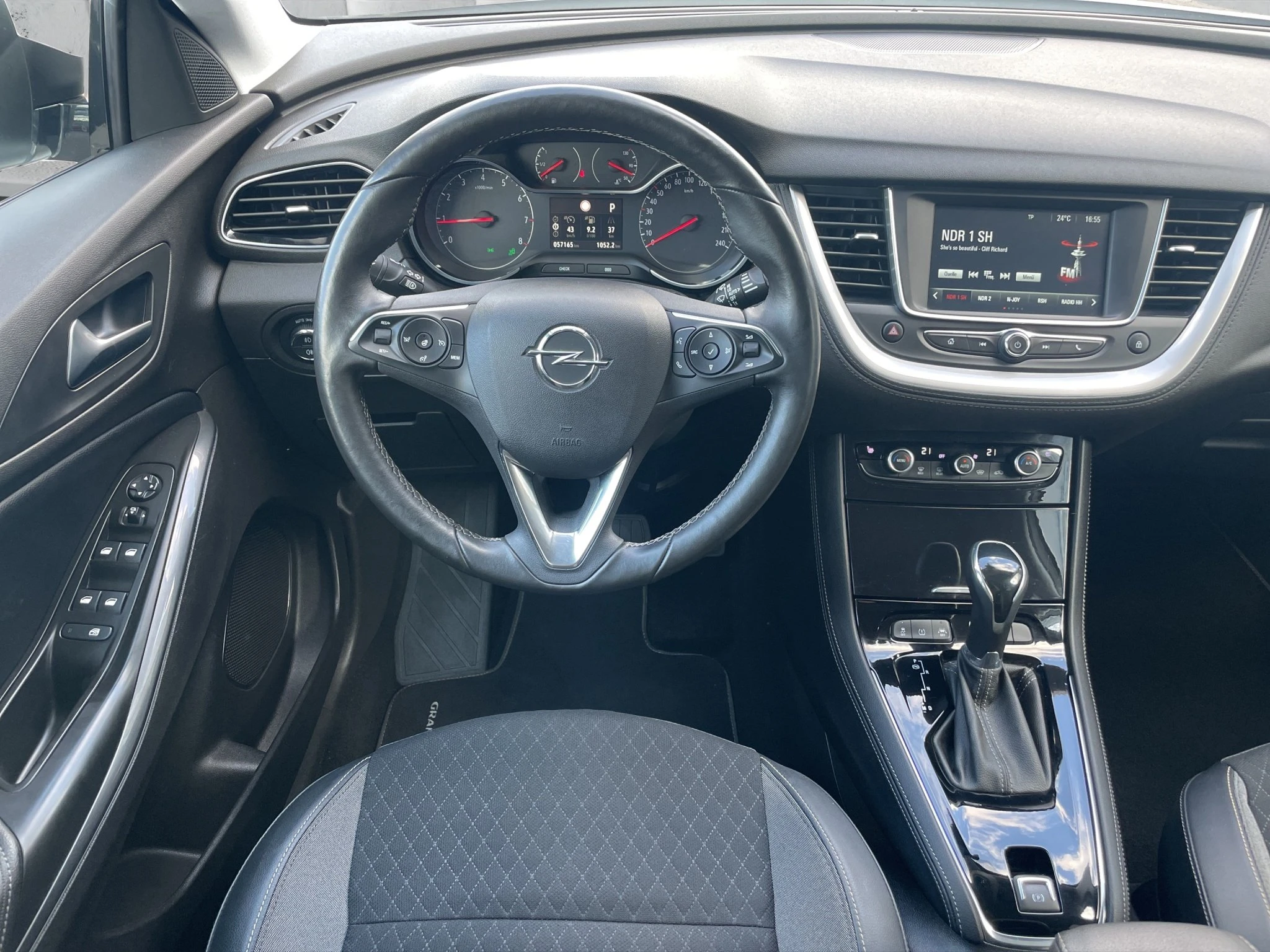 Opel-Grandland X-image-11