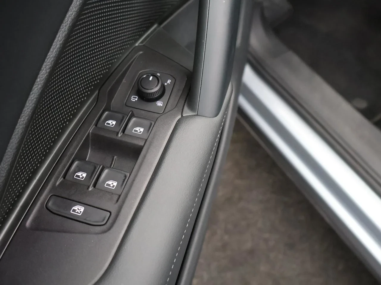 Volkswagen Tayron VW Tayron 1.5eTSI mHEV 150PK *AUTOMAAT*360°CAMERA*7 ZITPLAATSEN*ACC*PDC*NAVI*APP-CONNECT*LED*...*
