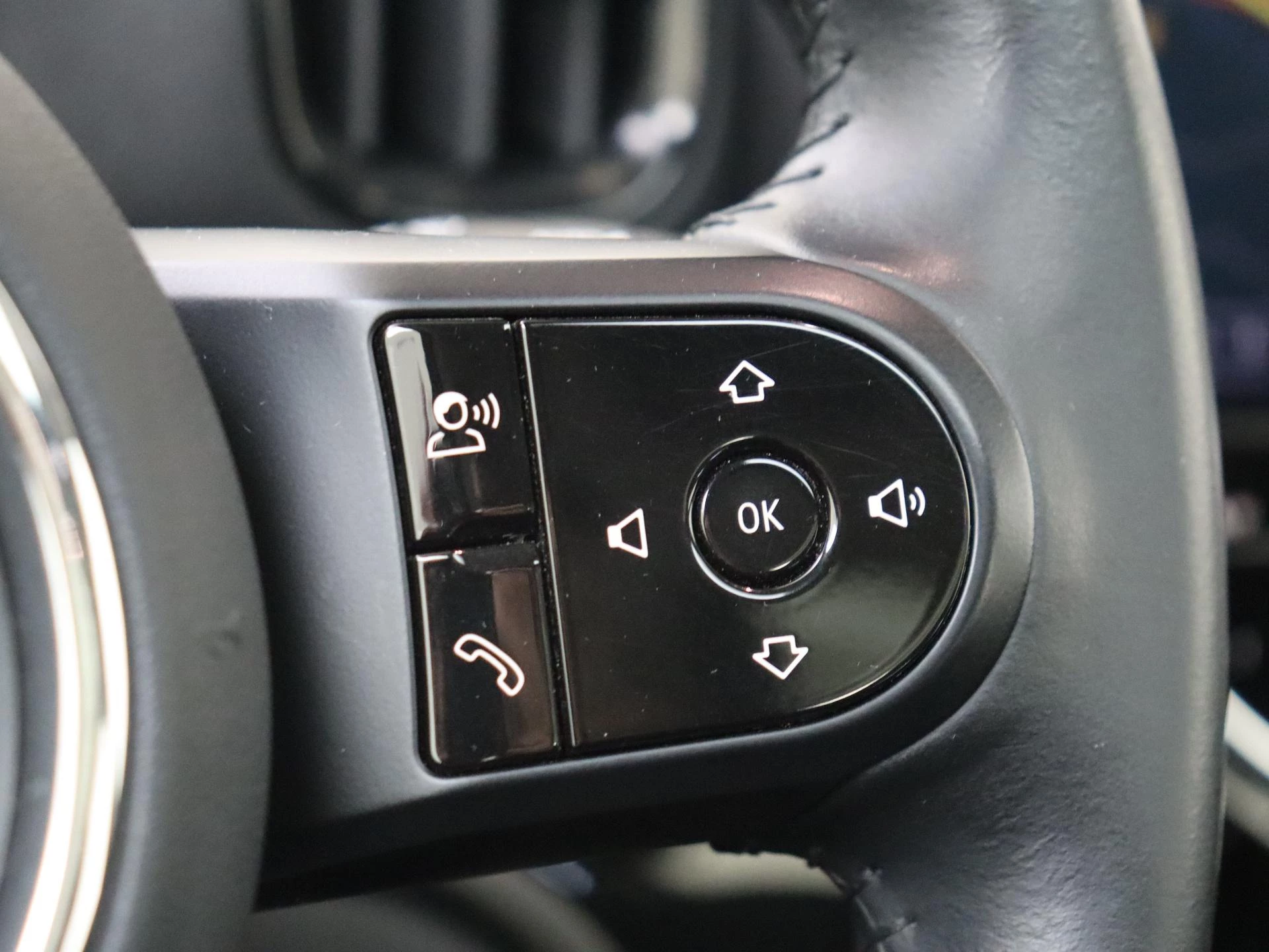 MINI-Countryman-image-13