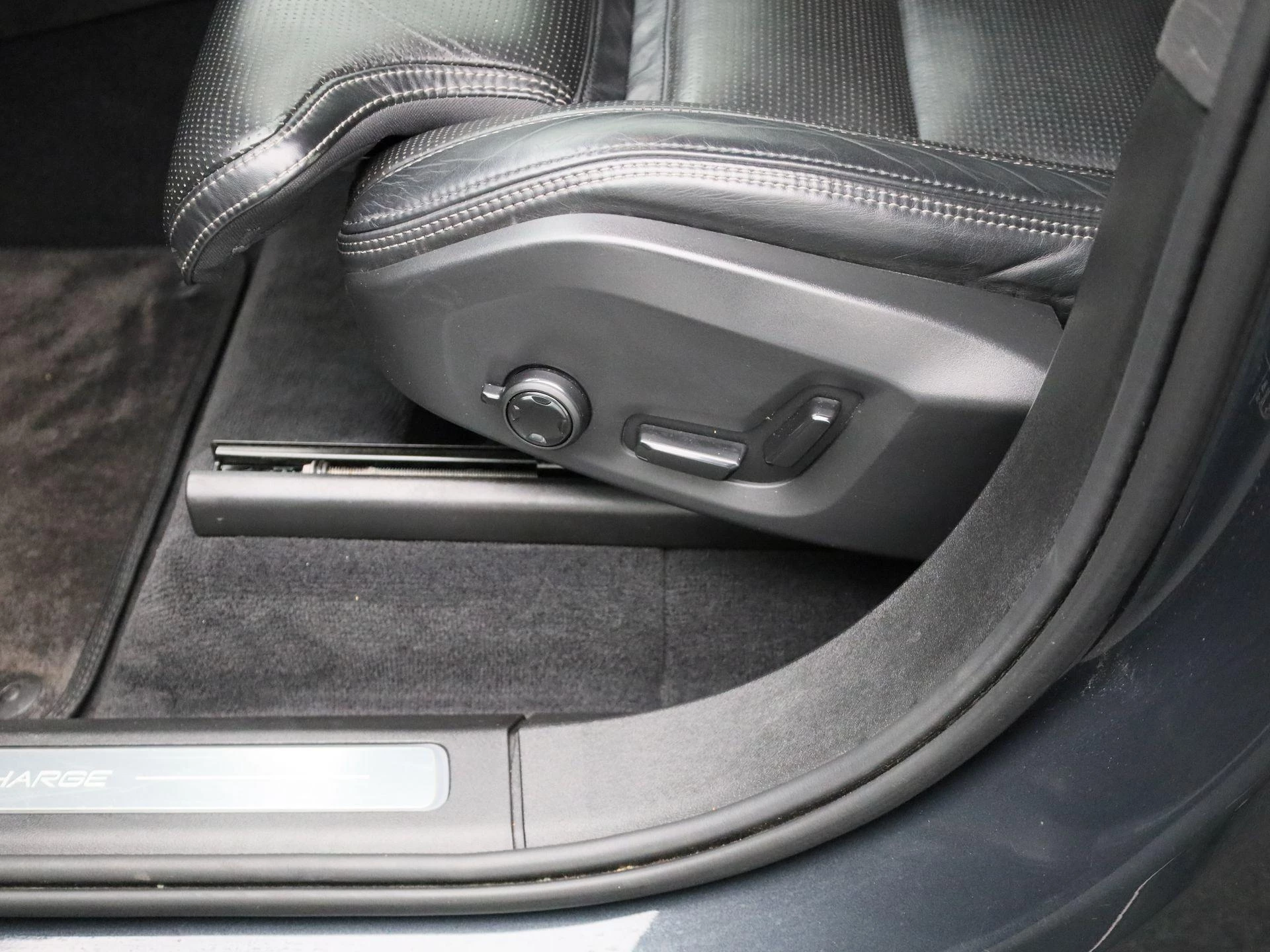 Volvo-XC90-image-28