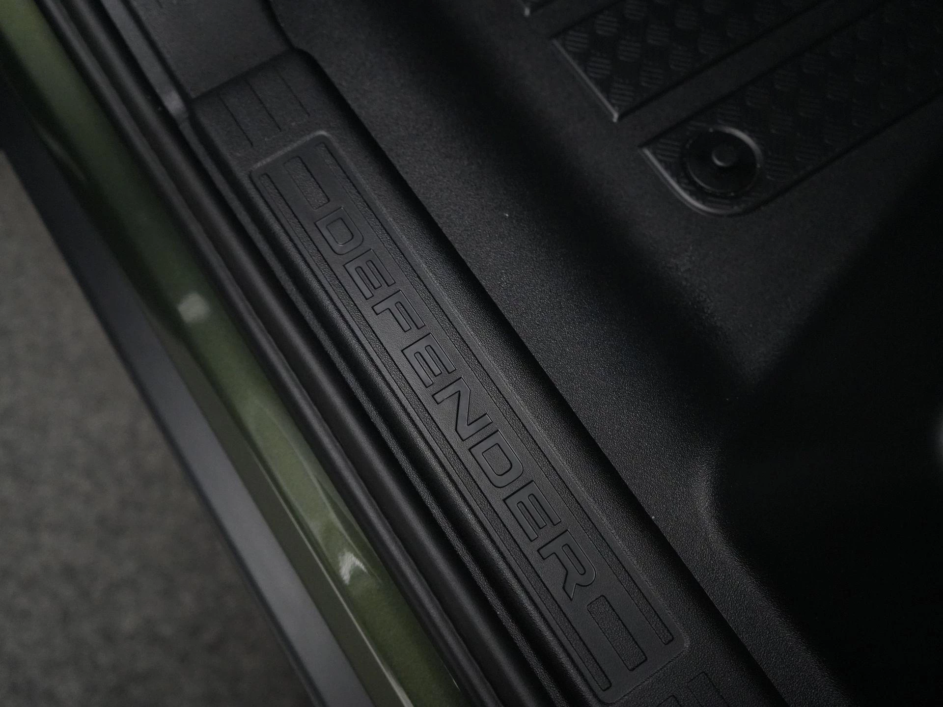 Land Rover-Defender-image-37