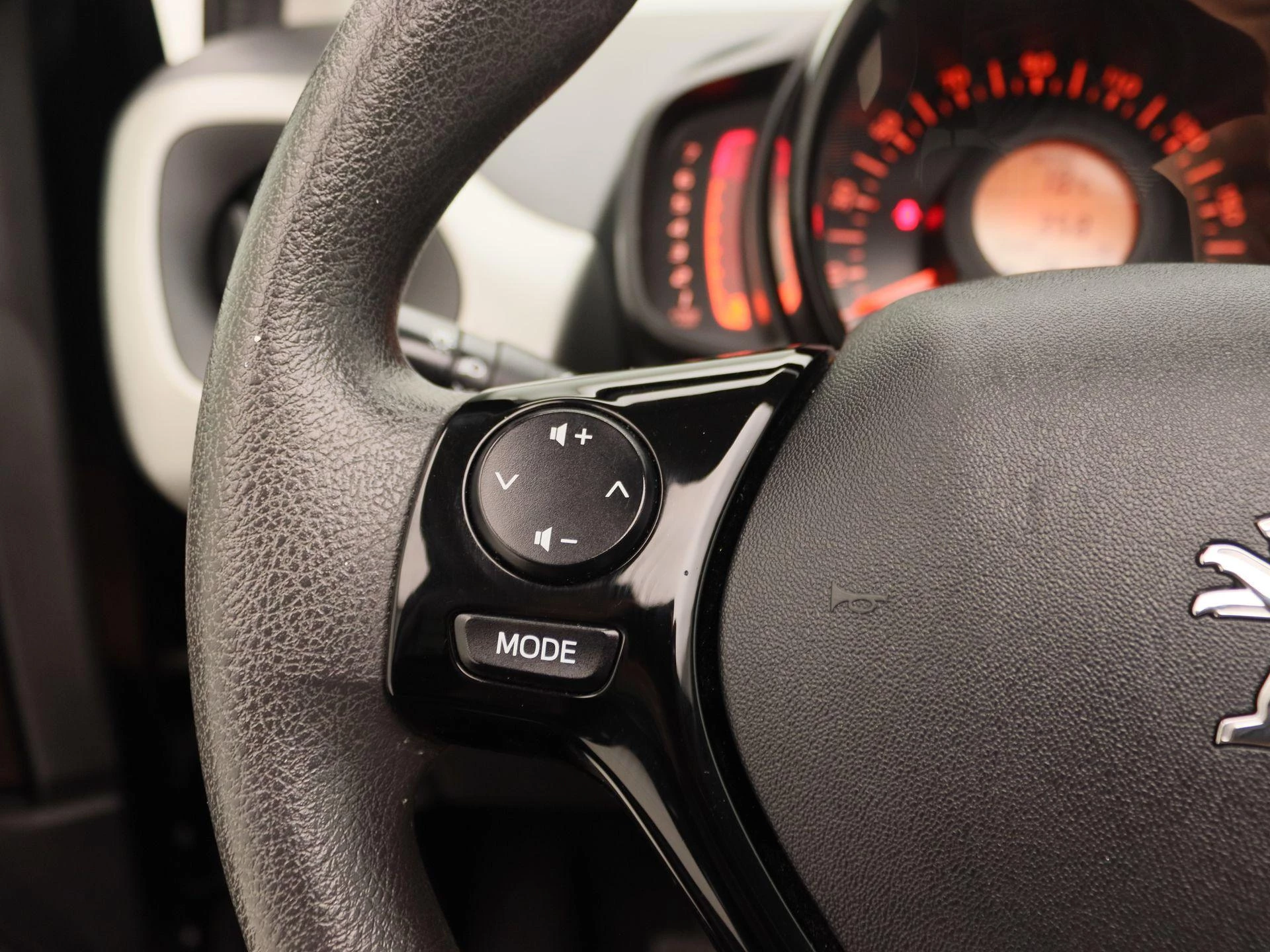 Peugeot-108-image-18