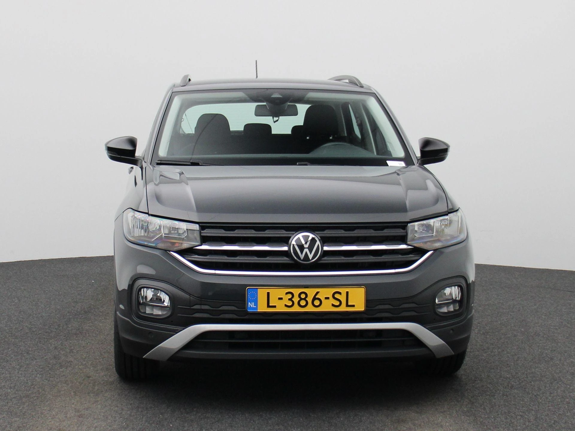 Volkswagen-T-Cross-image-2