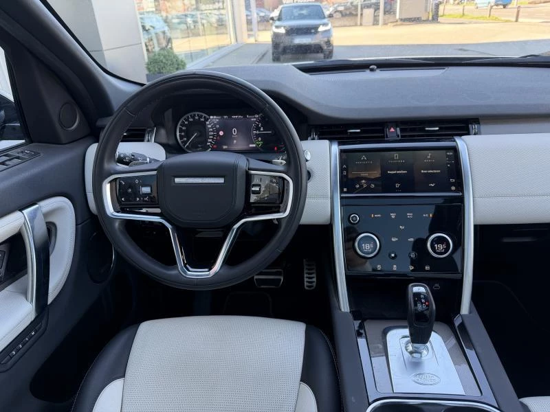 Land Rover-Discovery Sport-image-10