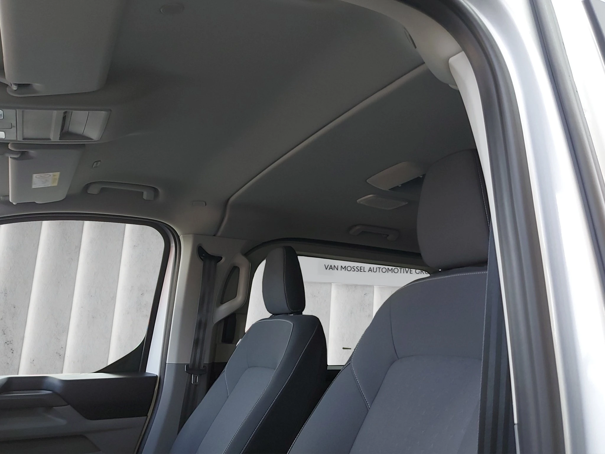 Ford-Tourneo Custom-image-15