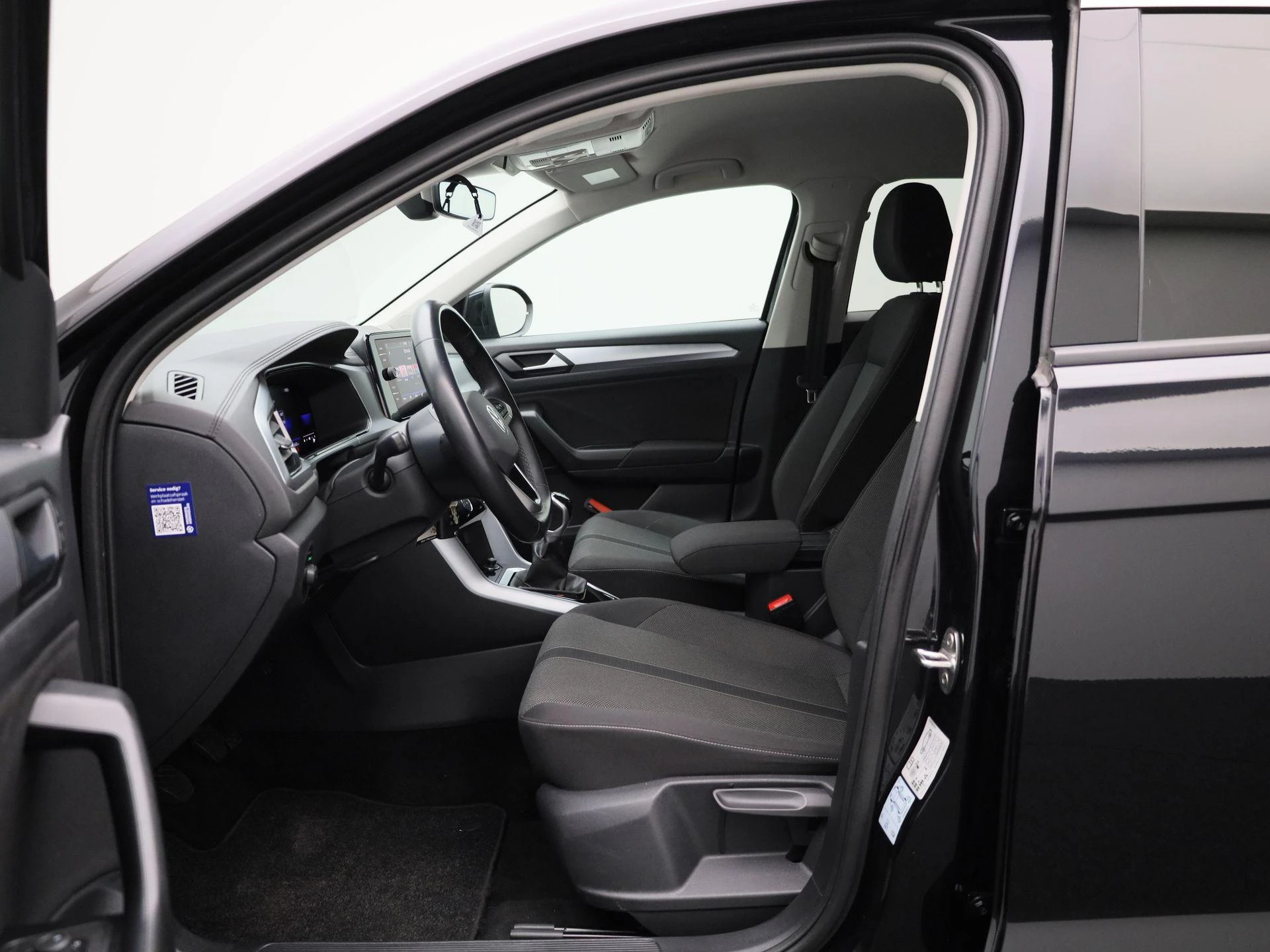 Volkswagen-T-Roc-image-9